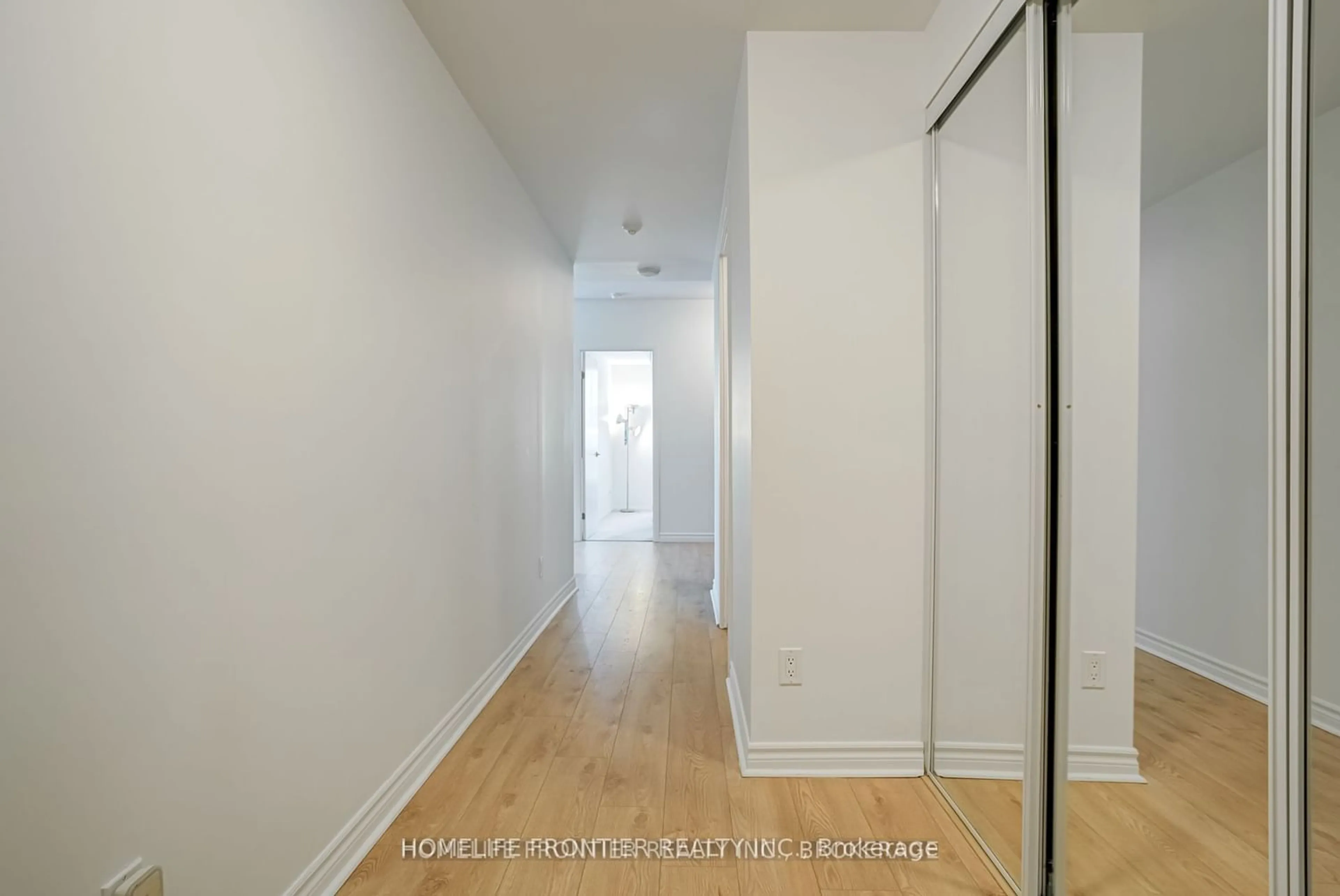 A pic of a room for 209 Fort York Blvd #383, Toronto Ontario M5V 4A1