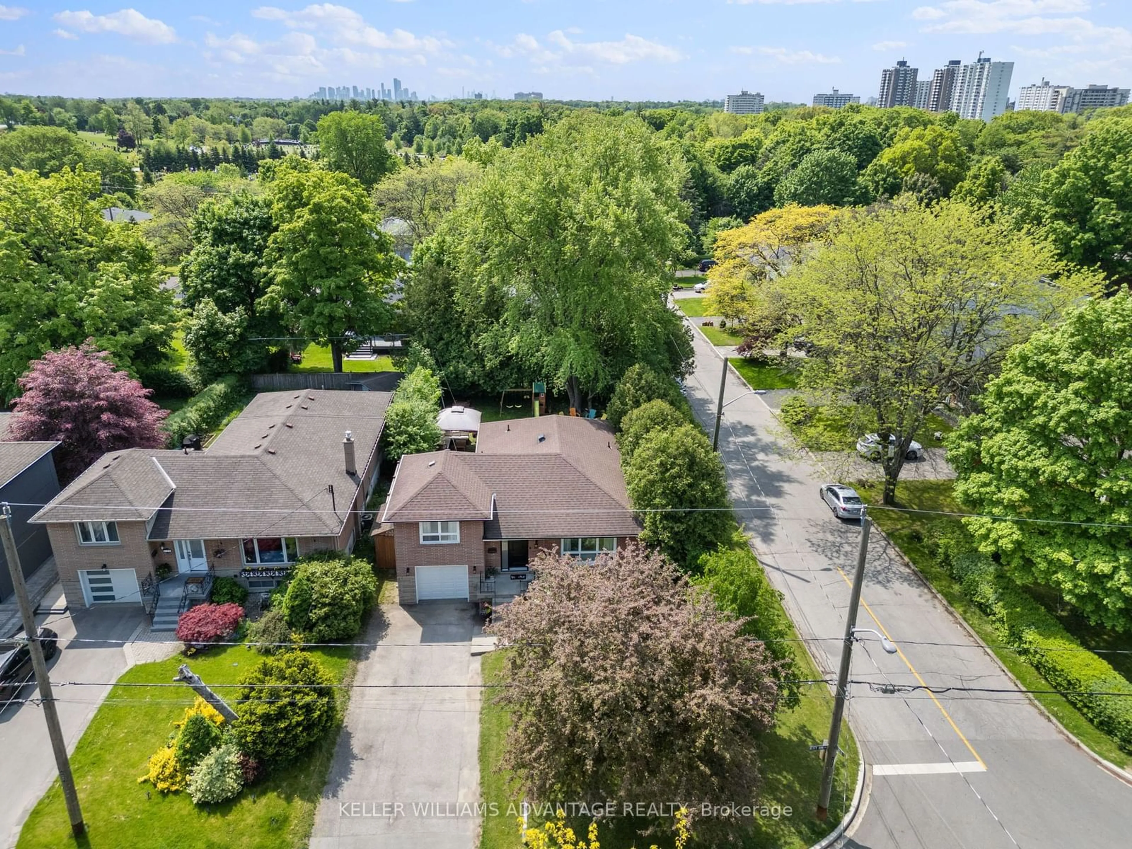 Frontside or backside of a home for 297 BETTY ANN Dr, Toronto Ontario M2R 1A9