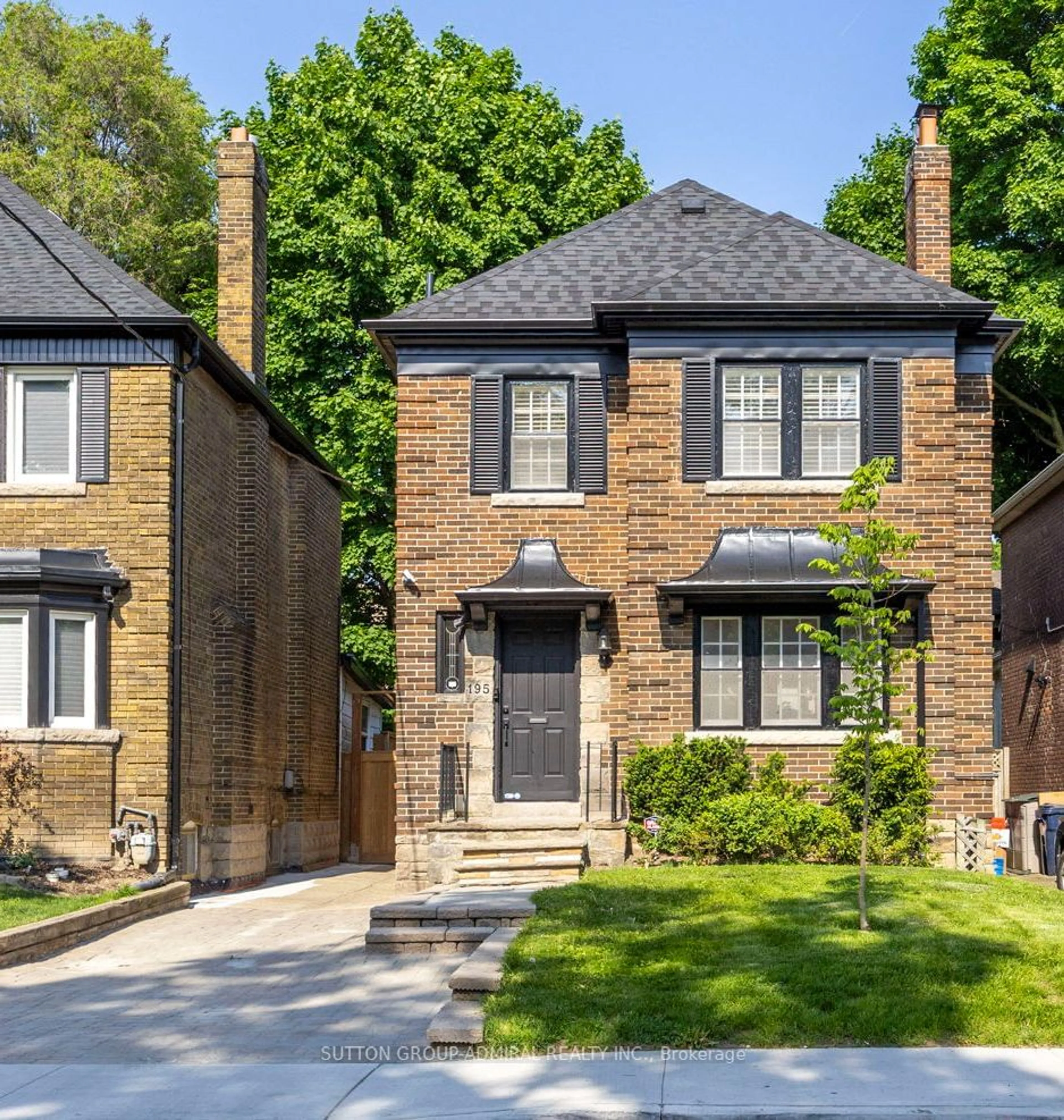 Home with brick exterior material for 195 Glen Cedar Rd, Toronto Ontario M6C 3G9