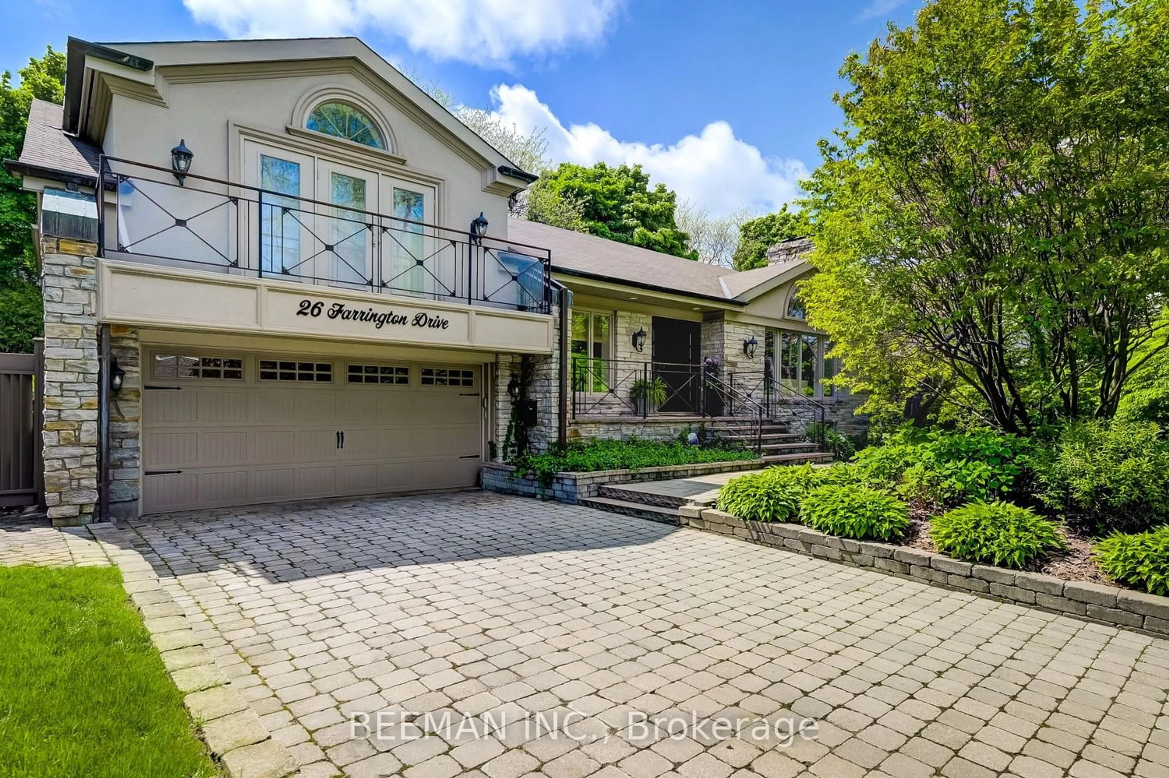 Frontside or backside of a home for 26 Farrington Dr, Toronto Ontario M2L 2B6