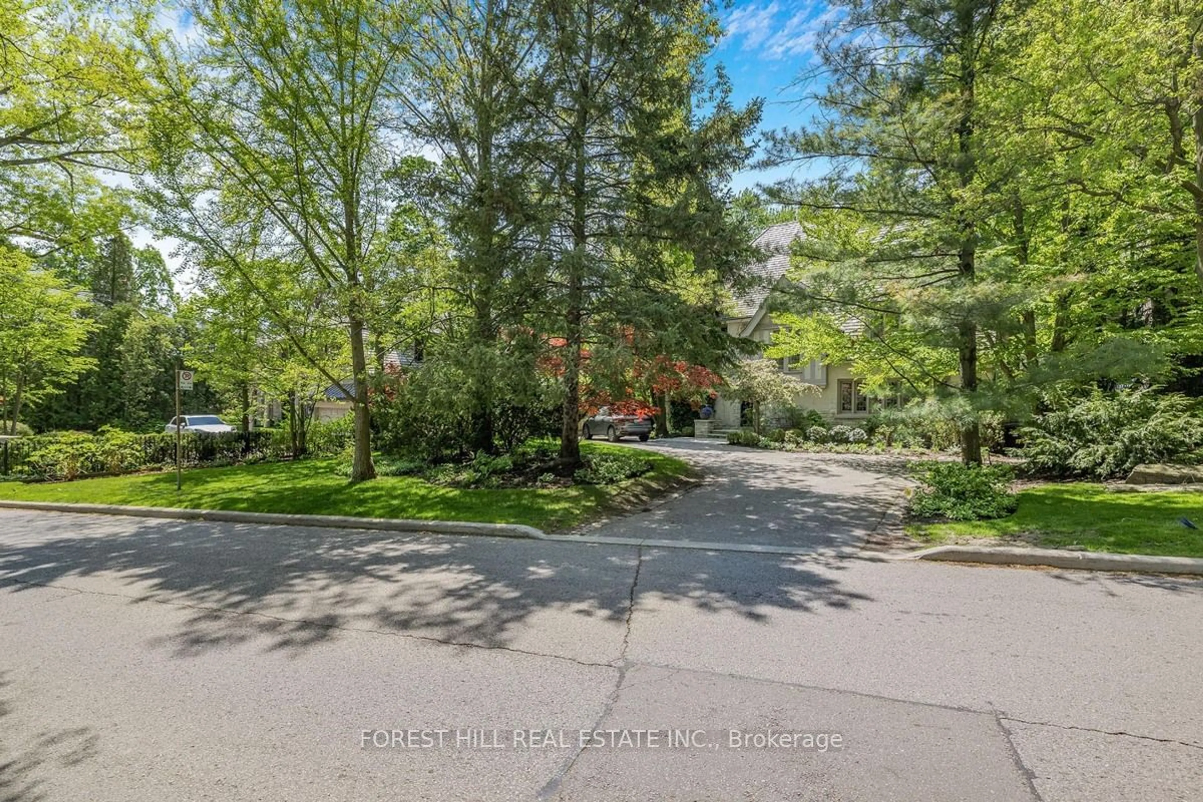 Street view for 110 Old Forest Hill Rd, Toronto Ontario M5P 2R9