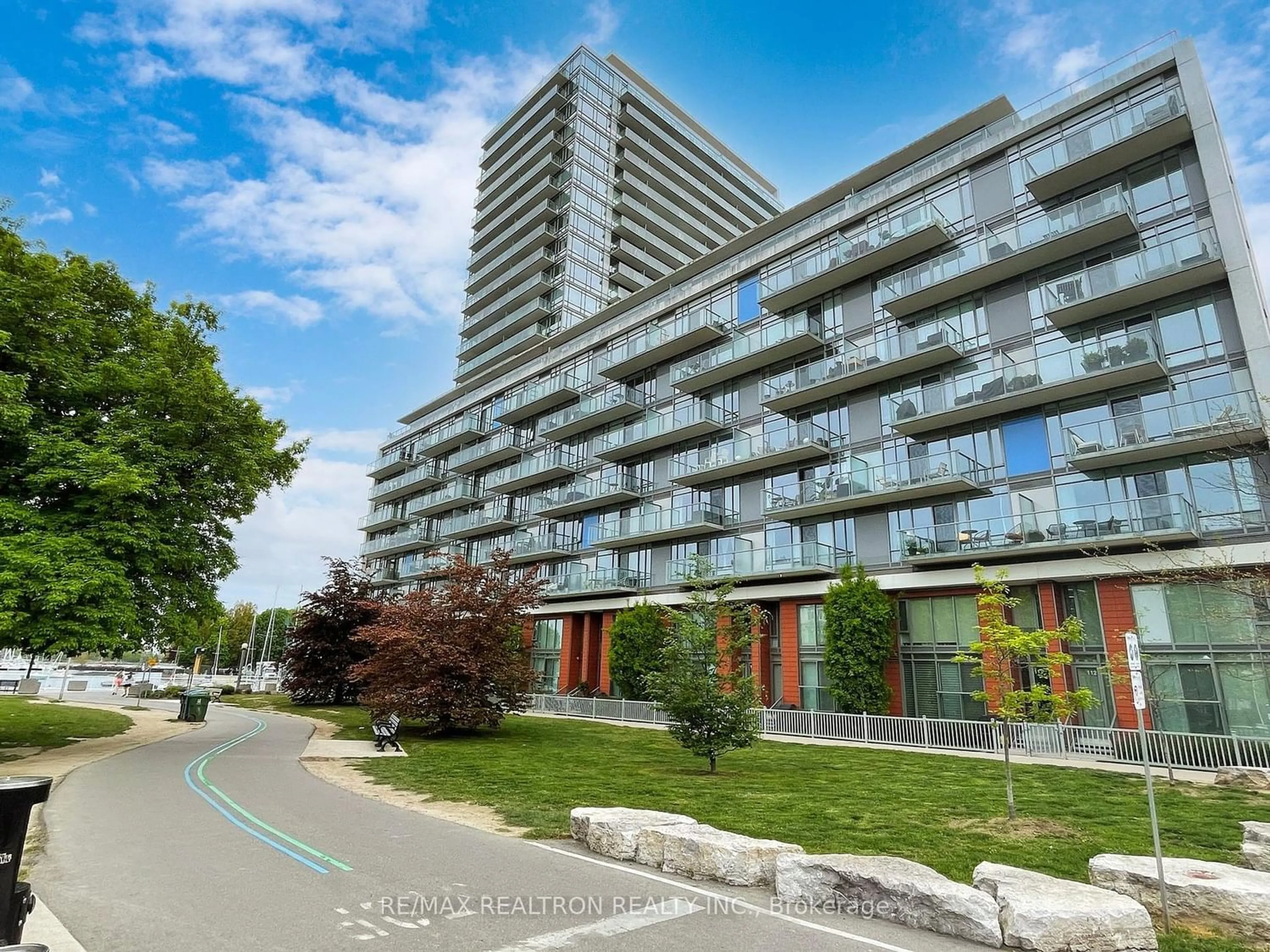 A pic from exterior of the house or condo for 90 Stadium Rd #1804, Toronto Ontario M5V 3W5