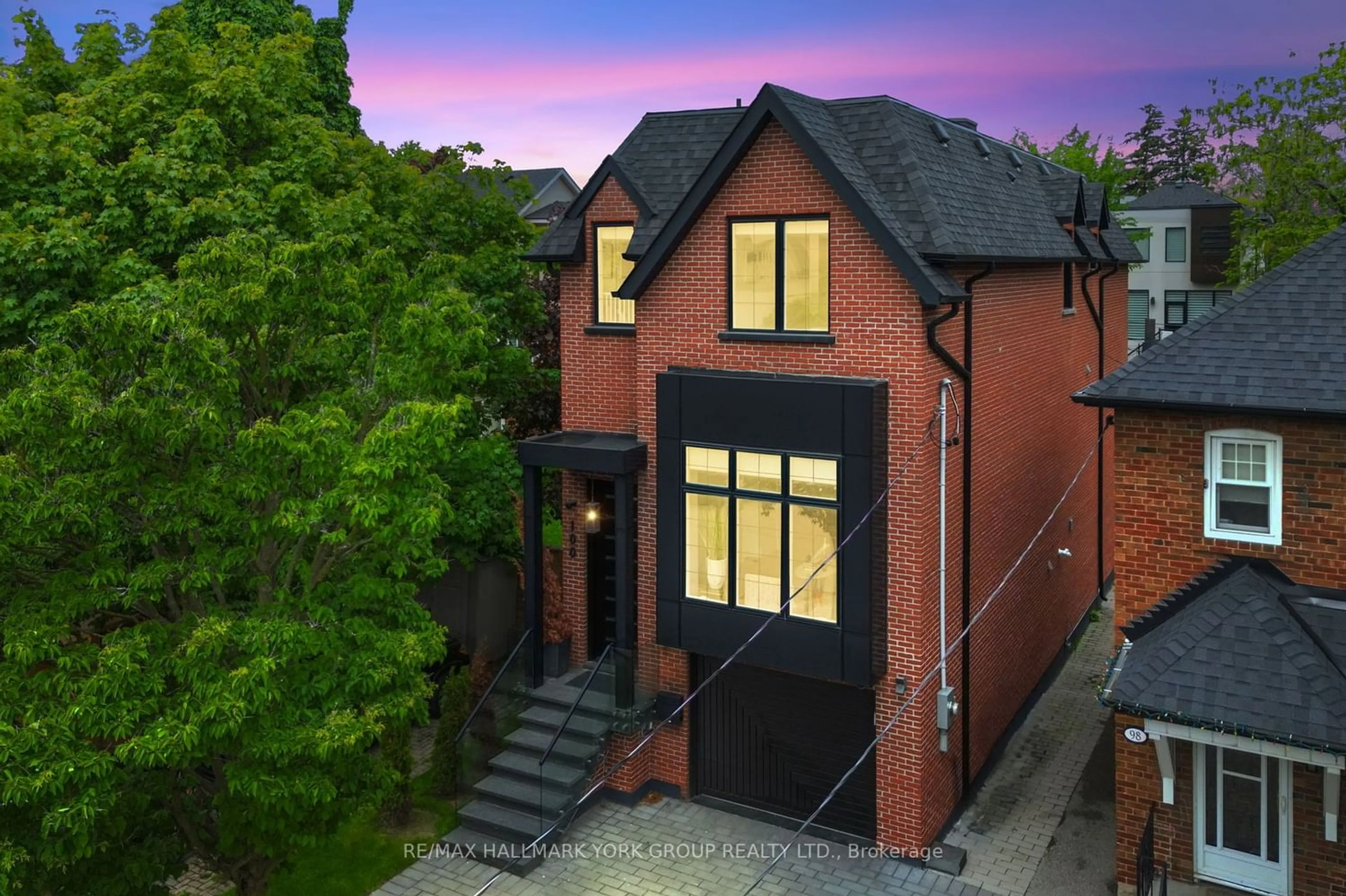Home with brick exterior material for 100 Roe Ave, Toronto Ontario M5M 2H7
