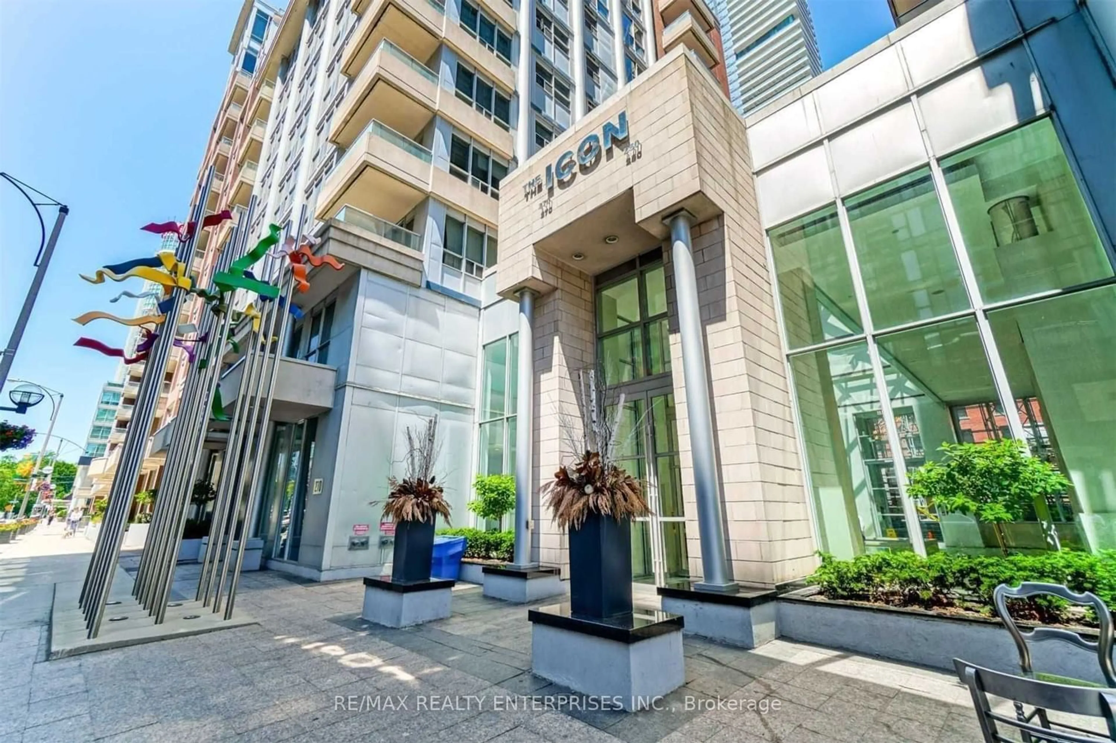 A pic from exterior of the house or condo for 250 Wellington St #1435, Toronto Ontario M5V 3P6