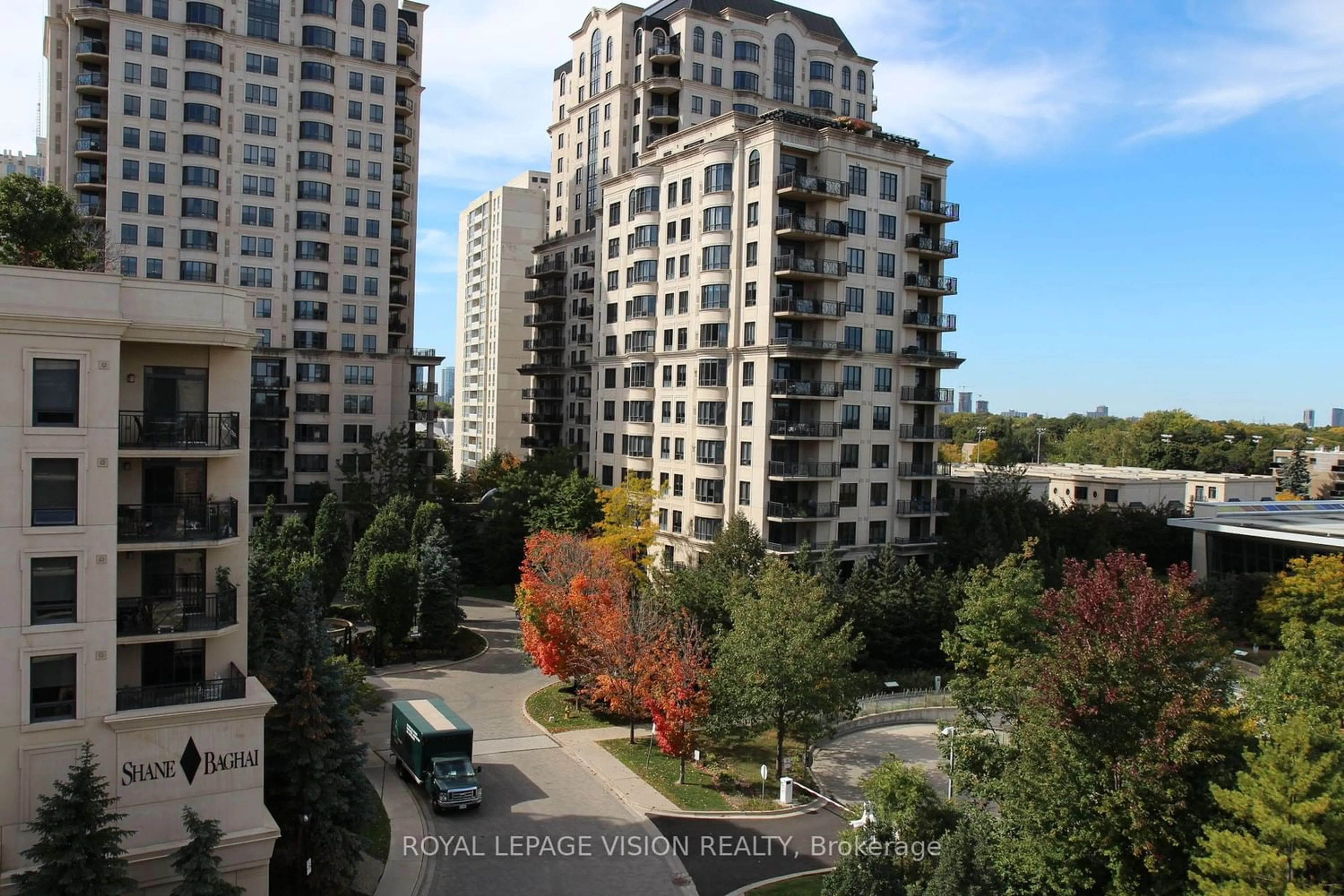 A pic from exterior of the house or condo for 676 Sheppard Ave #611, Toronto Ontario M2K 1B7