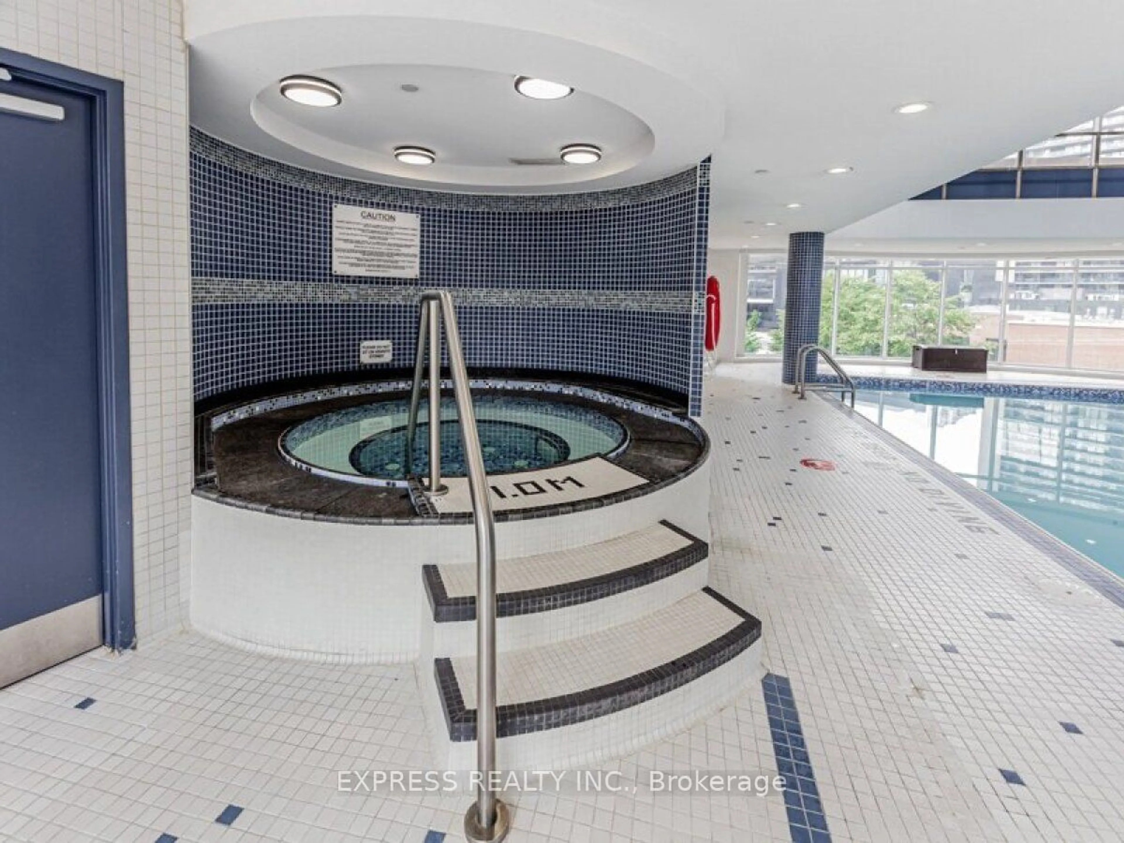Indoor or outdoor pool for 33 Sheppard Ave #1900, Toronto Ontario M2N 7K1
