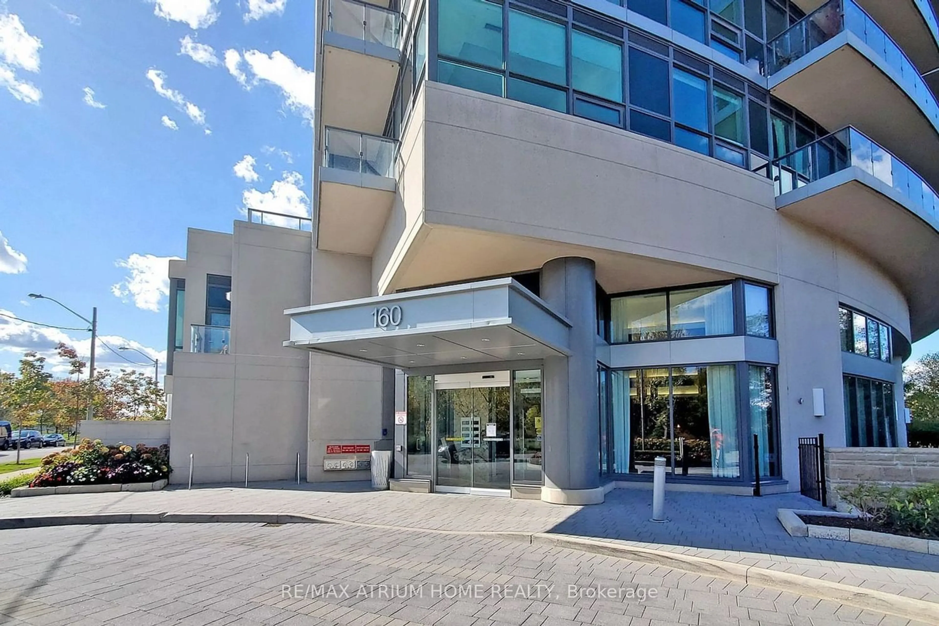 Indoor foyer for 160 Vanderhoof Ave #1018, Toronto Ontario M4G 0B7