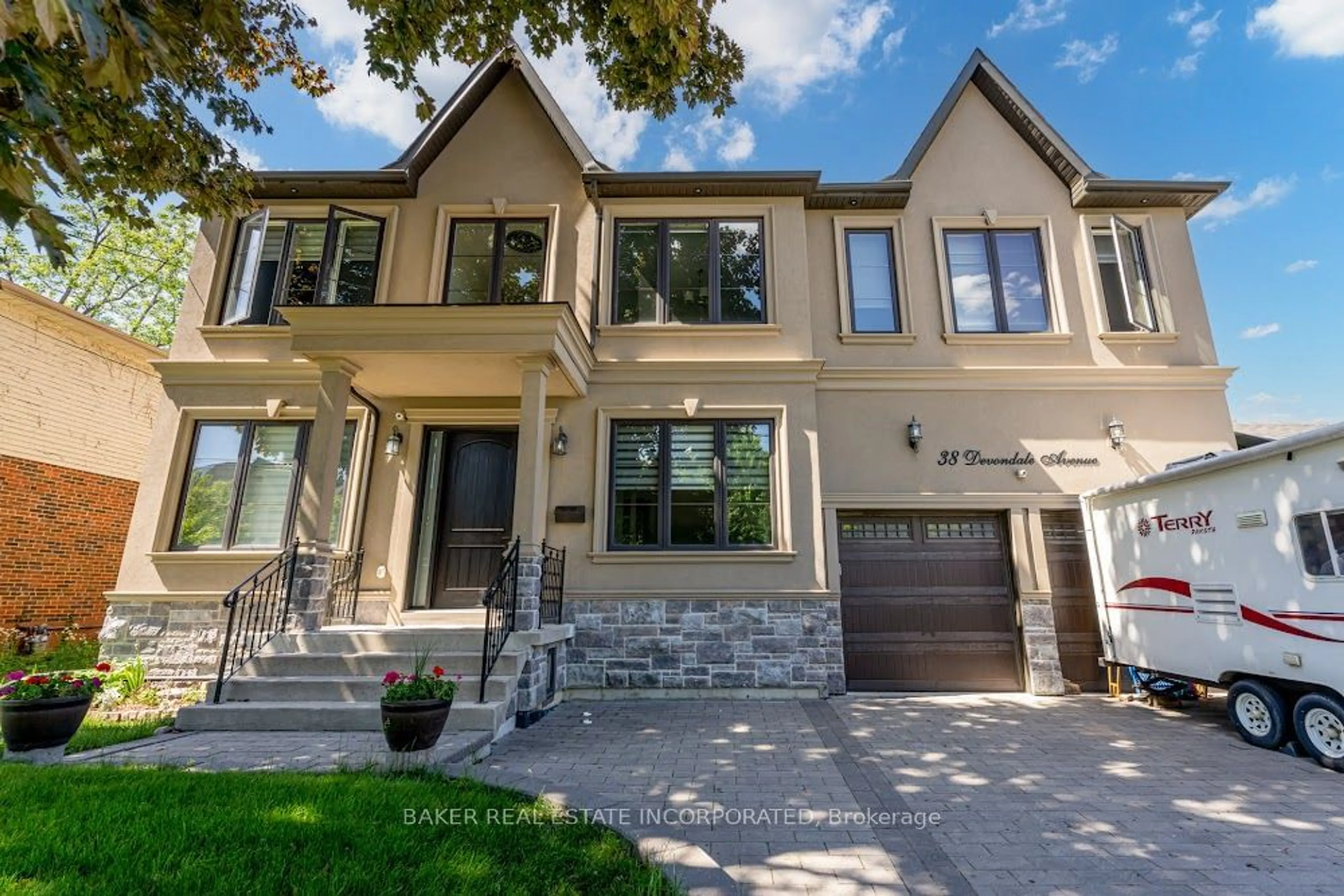 Home with brick exterior material for 38 Devondale Ave, Toronto Ontario M2R 2E2