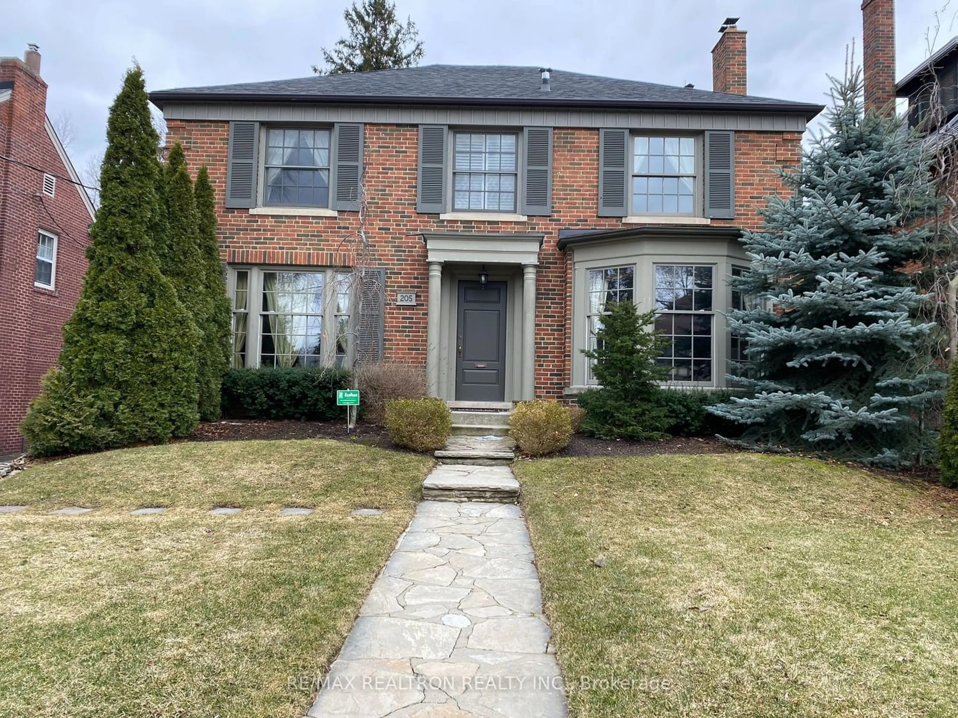 Home with brick exterior material for 205 Cortleigh Blvd, Toronto Ontario M5N 1P6