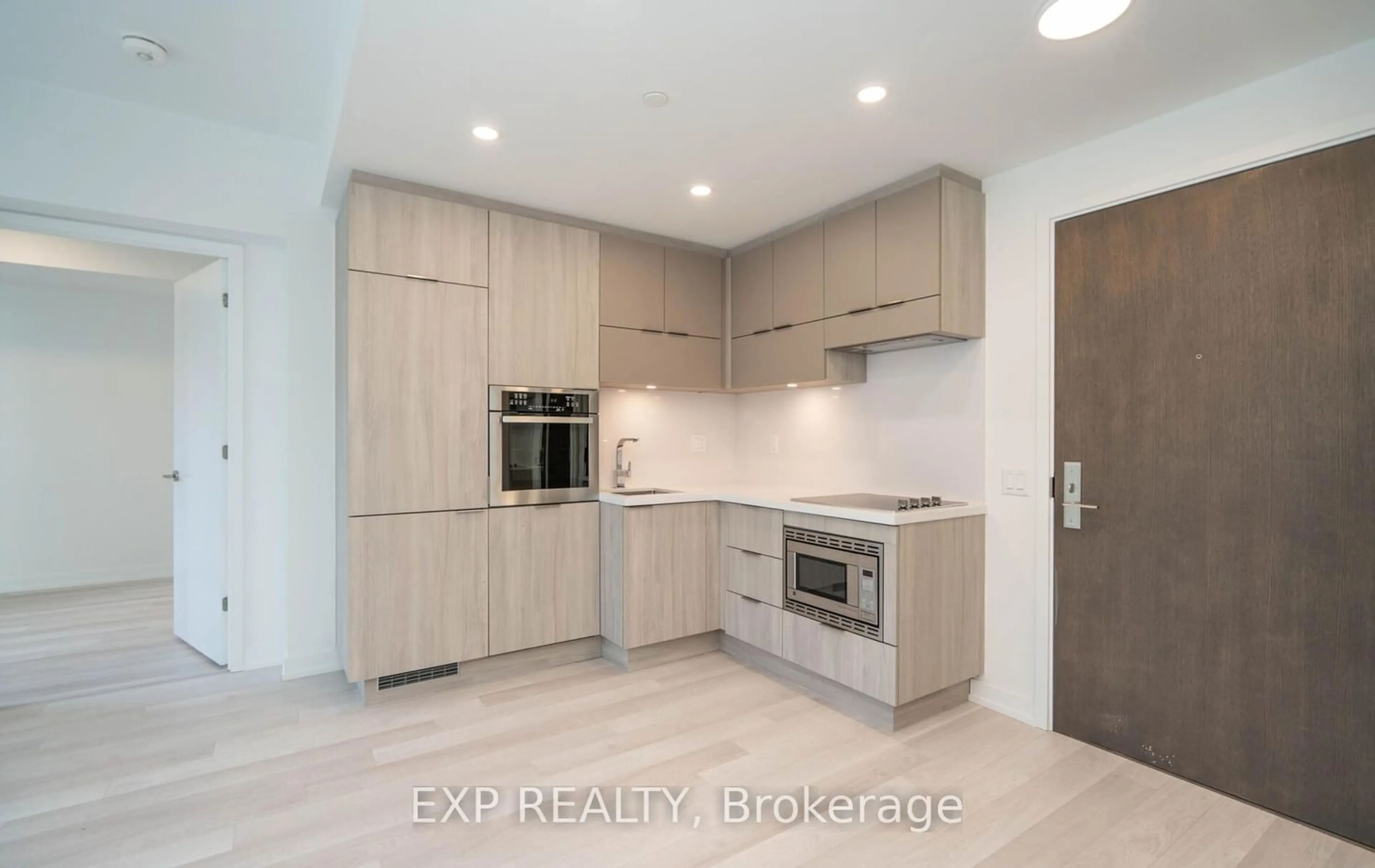 Kitchen for 39 Roehampton Ave #3306, Toronto Ontario M4P 0G1