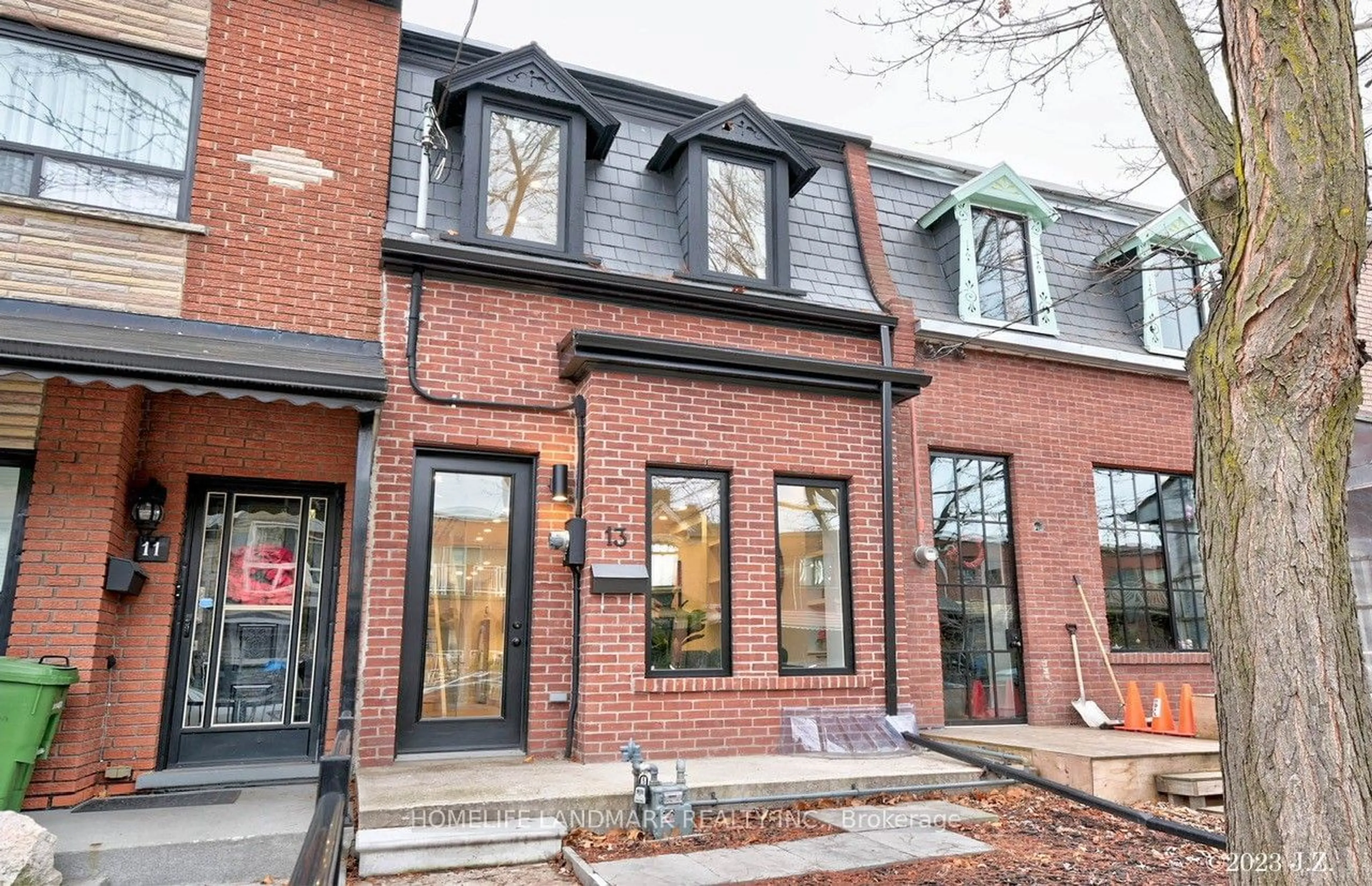Home with brick exterior material for 13 ALMA Ave, Toronto Ontario M6J 1N2
