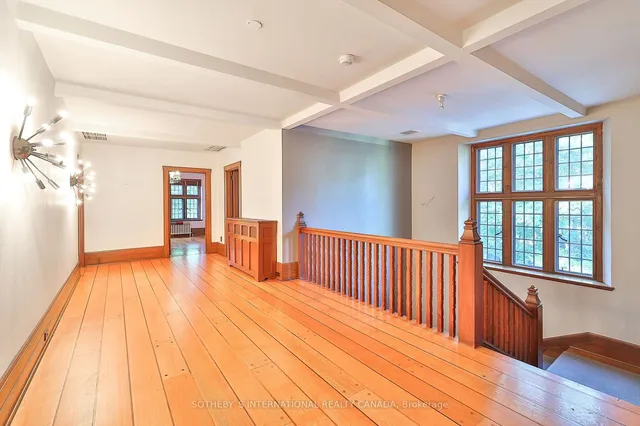 Additional property image - 372 Old Yonge St