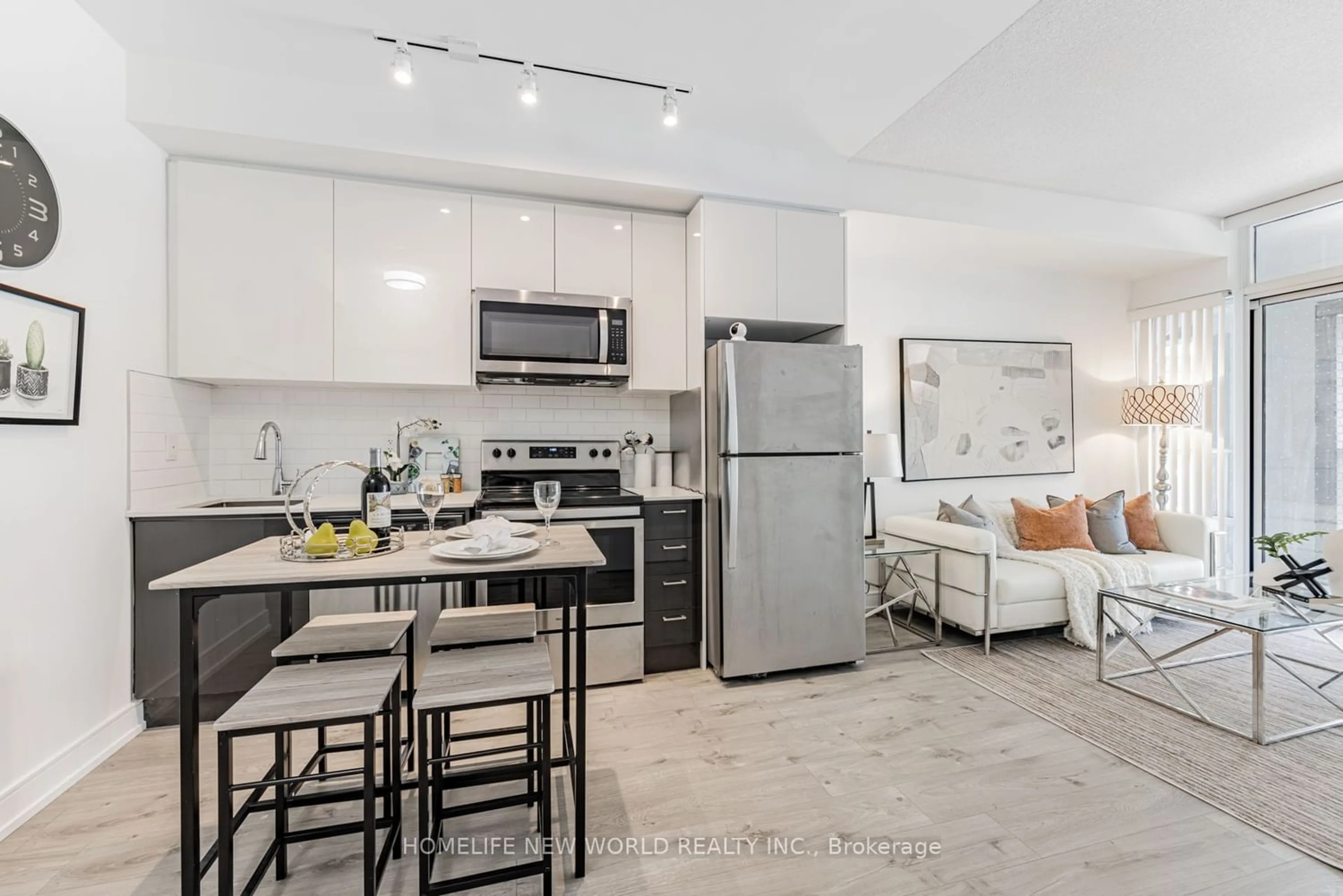 Contemporary kitchen for 621 Sheppard Ave #250, Toronto Ontario M2K 1B5