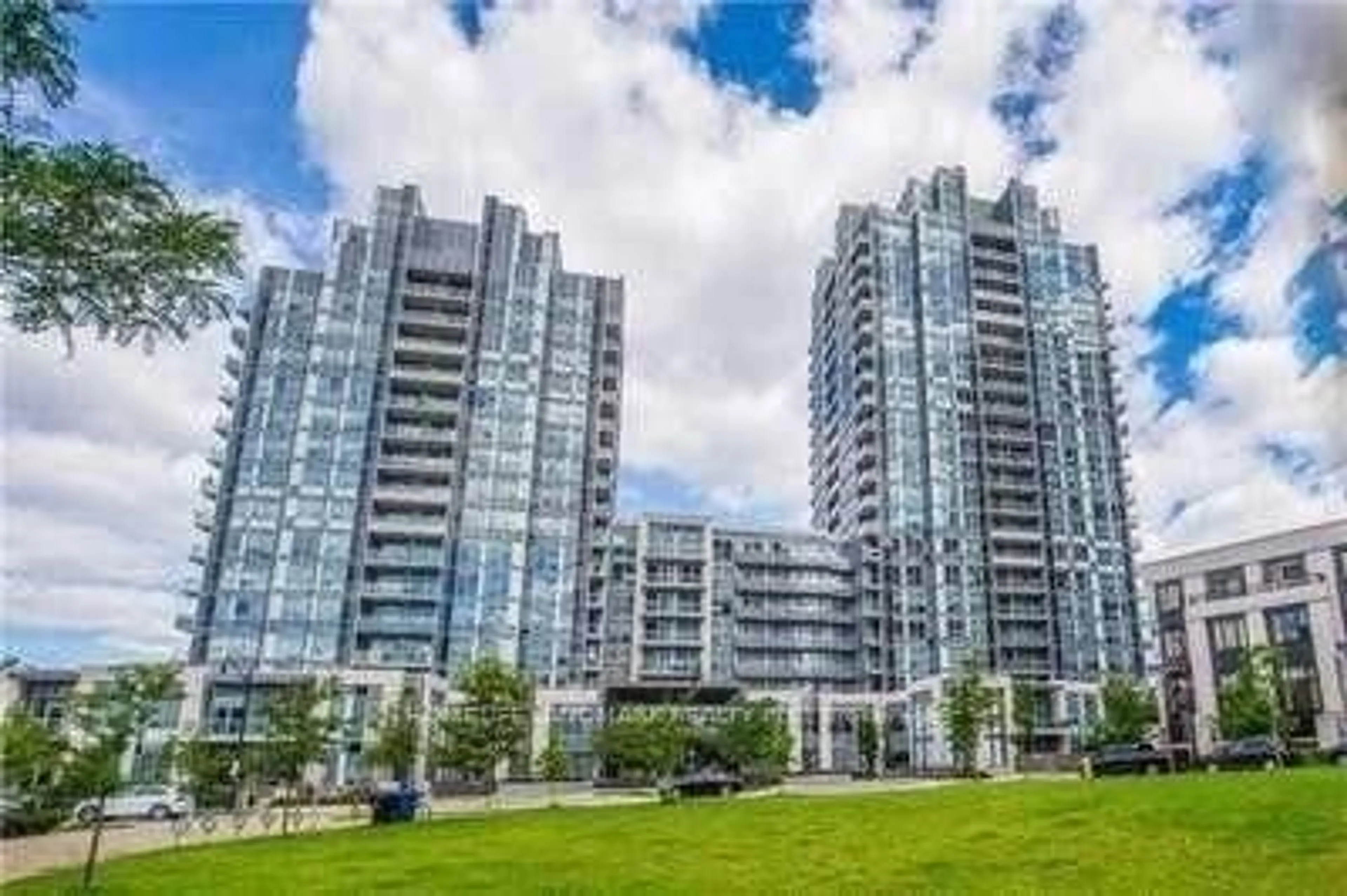 A pic from exterior of the house or condo for 120 Harrison Garden Blvd #2005, Toronto Ontario M2N 0H1