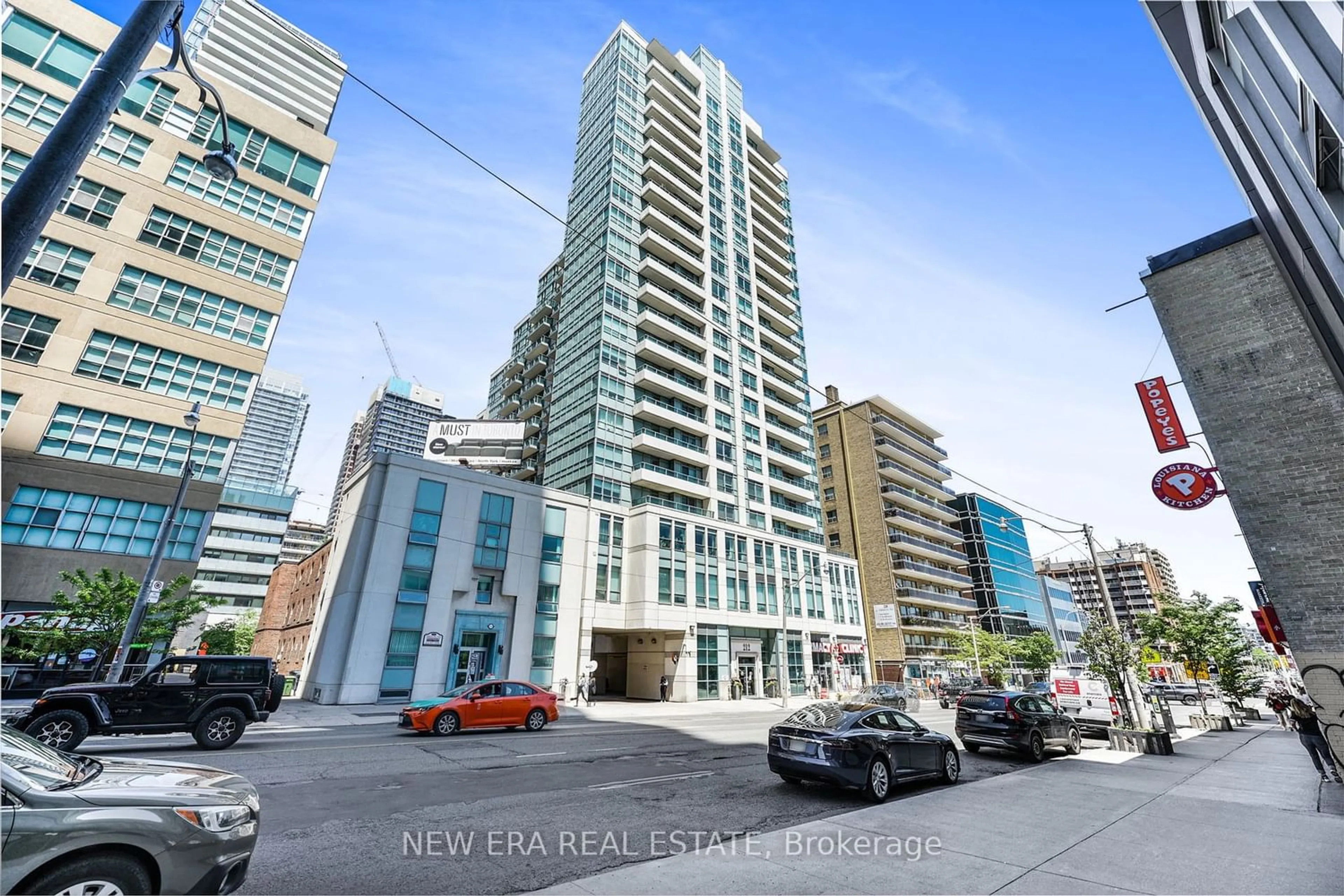 A pic from exterior of the house or condo for 212 Eglinton Ave #511, Toronto Ontario M4P 0A3