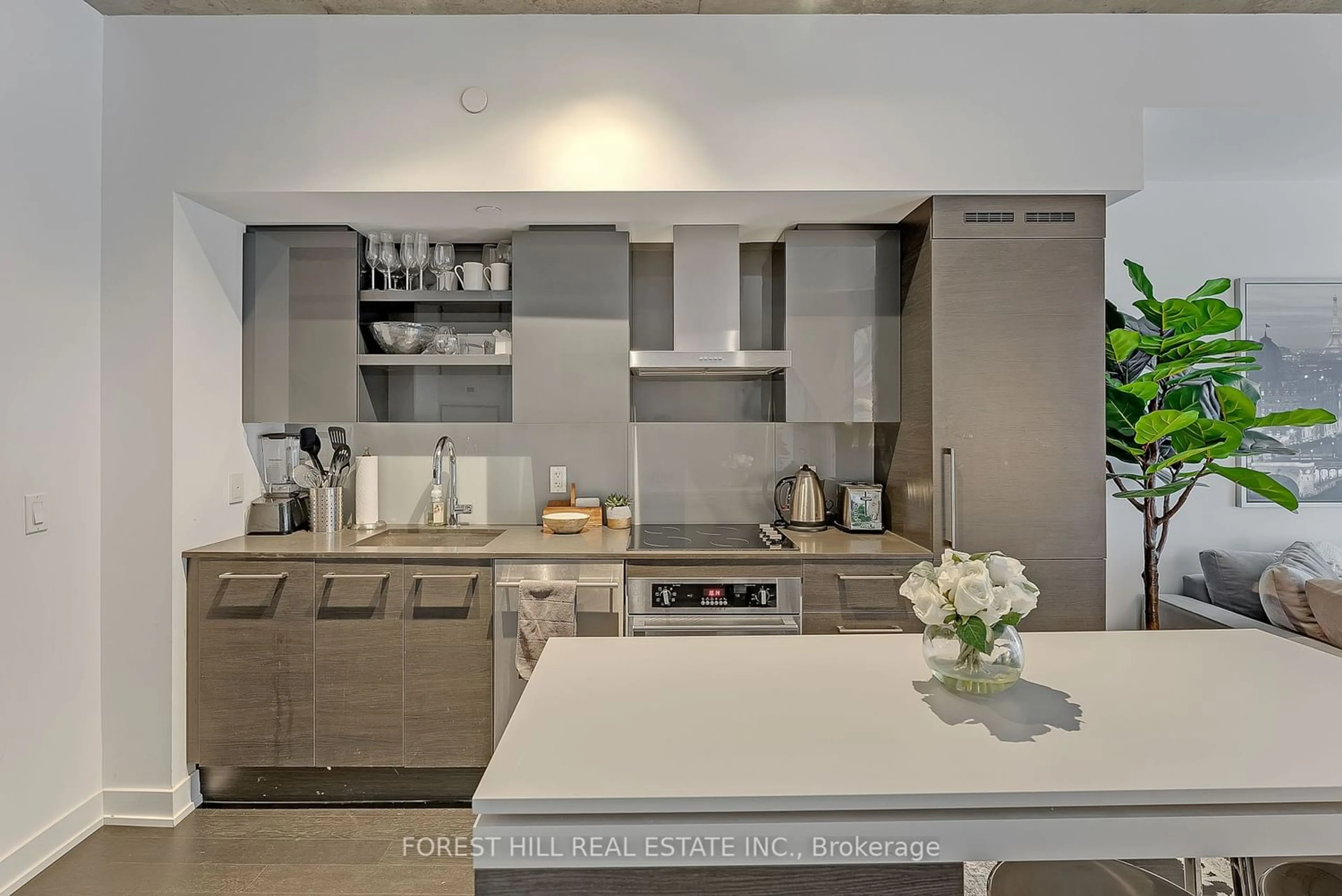 Contemporary kitchen for 1030 King St #525, Toronto Ontario M6K 0B4