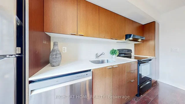 Additional image 24 of 110 Charles St Unit 406