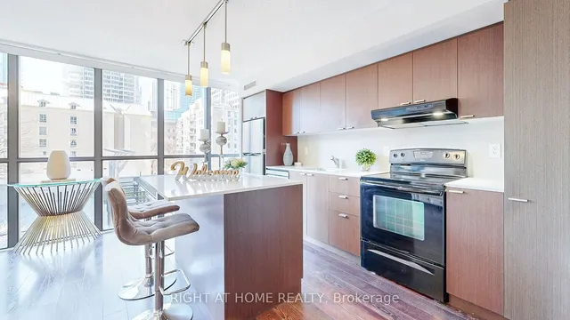 Additional image 30 of 110 Charles St Unit 406