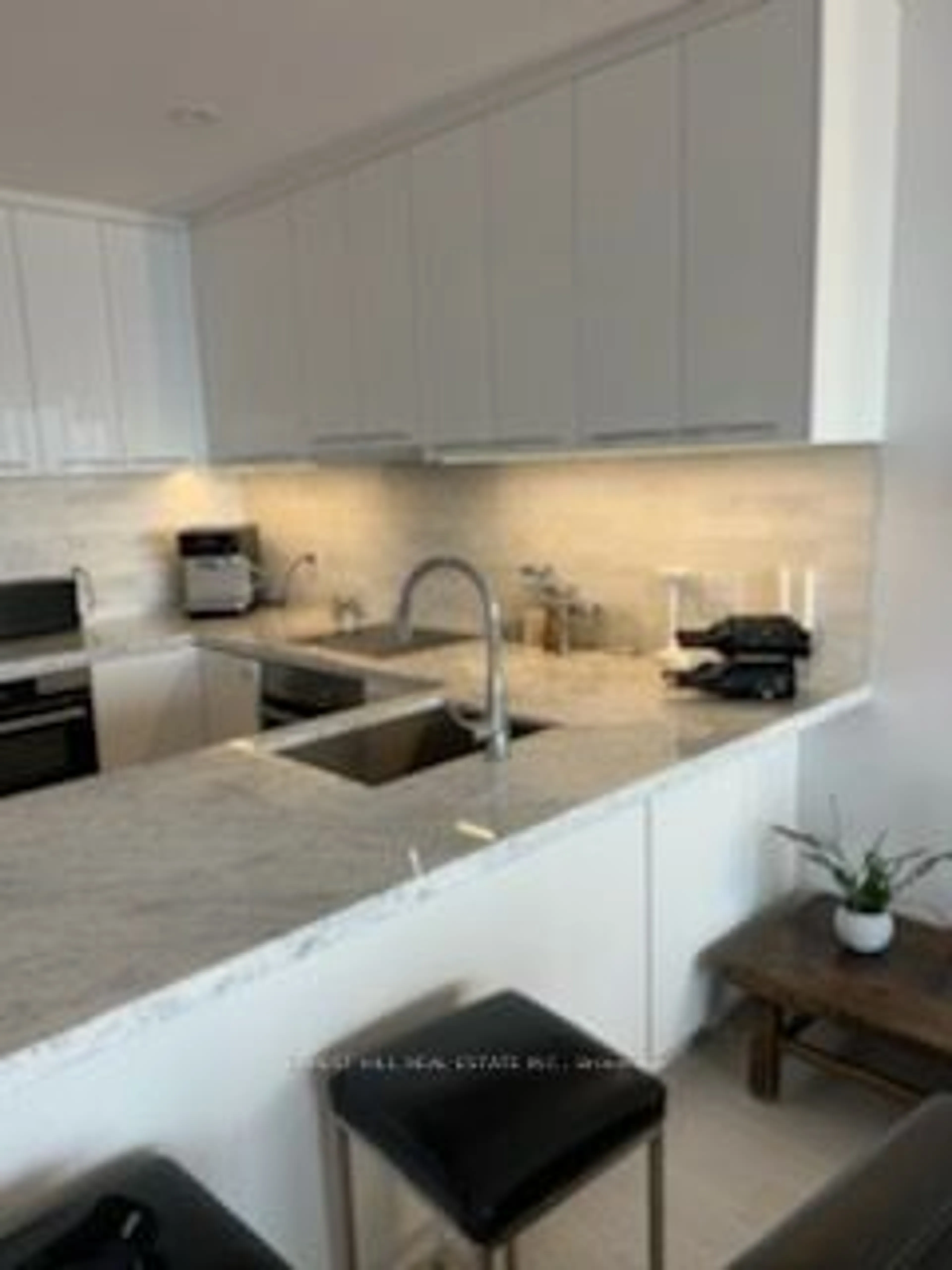 Kitchen for 488 University Ave #4212, Toronto Ontario M5G 0C1