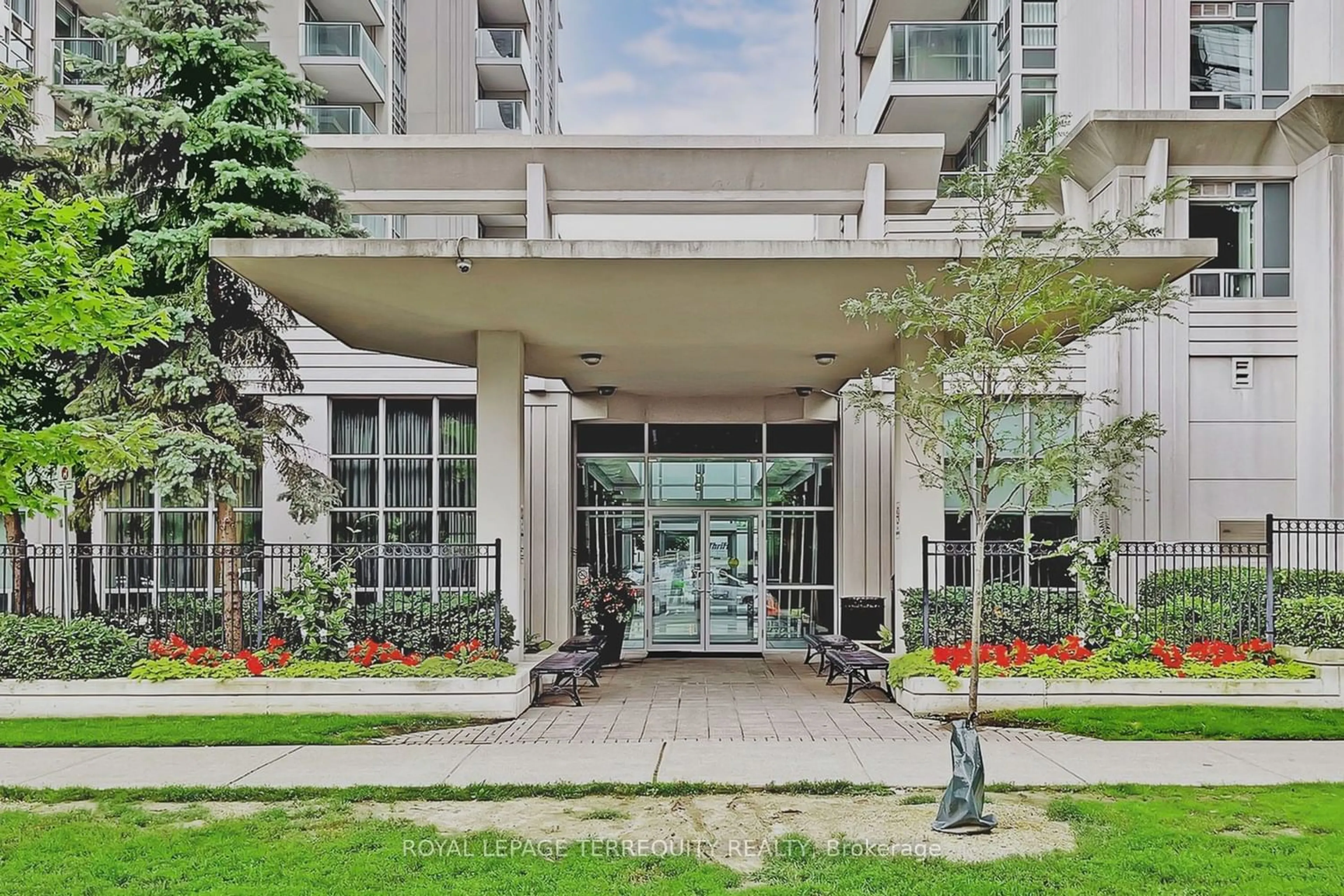 A pic from exterior of the house or condo for 35 Bales Ave #2306, Toronto Ontario M2N 7L7