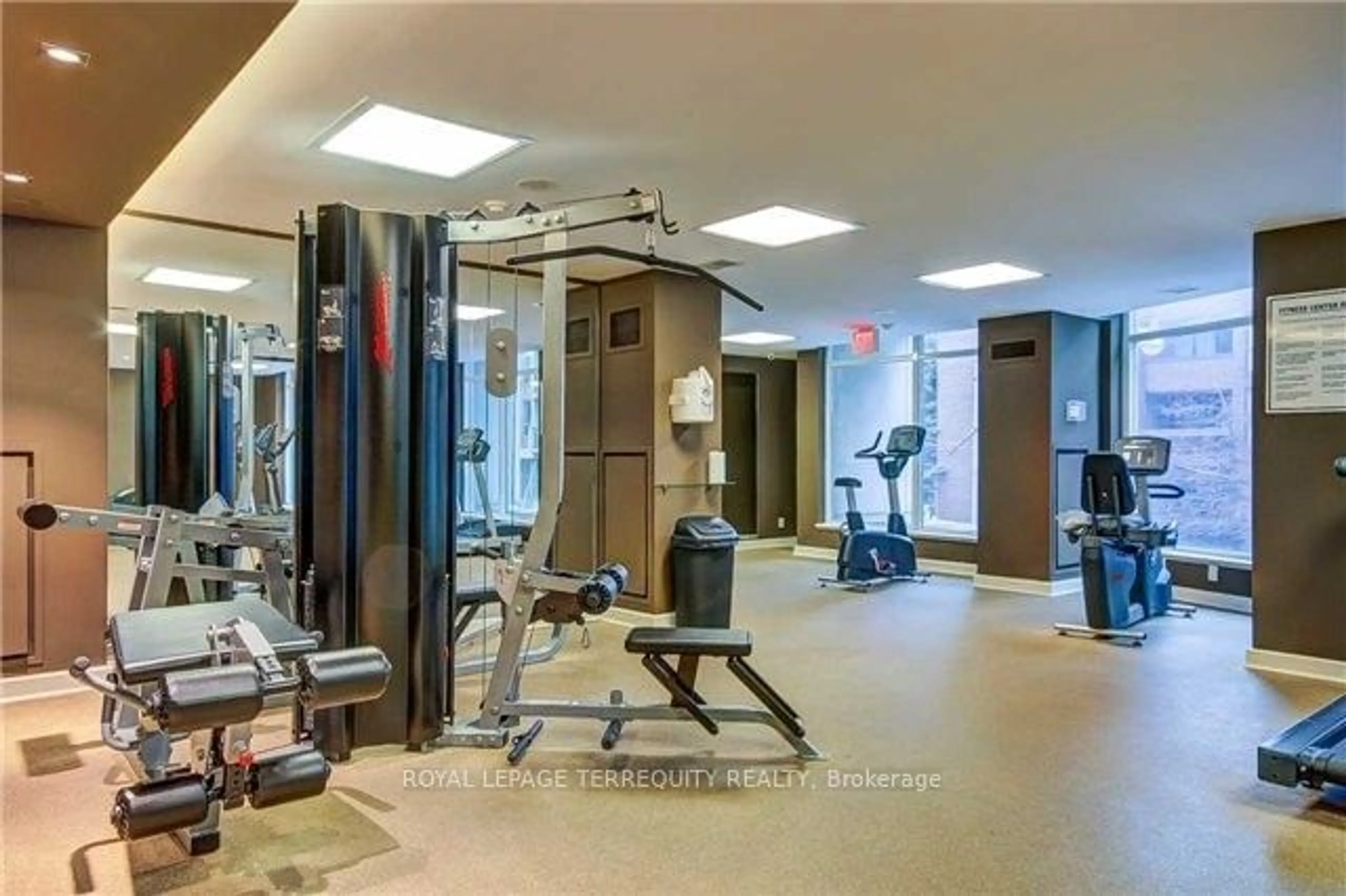 Gym or fitness room for 8 Scollard St #1410, Toronto Ontario M5R 1M2