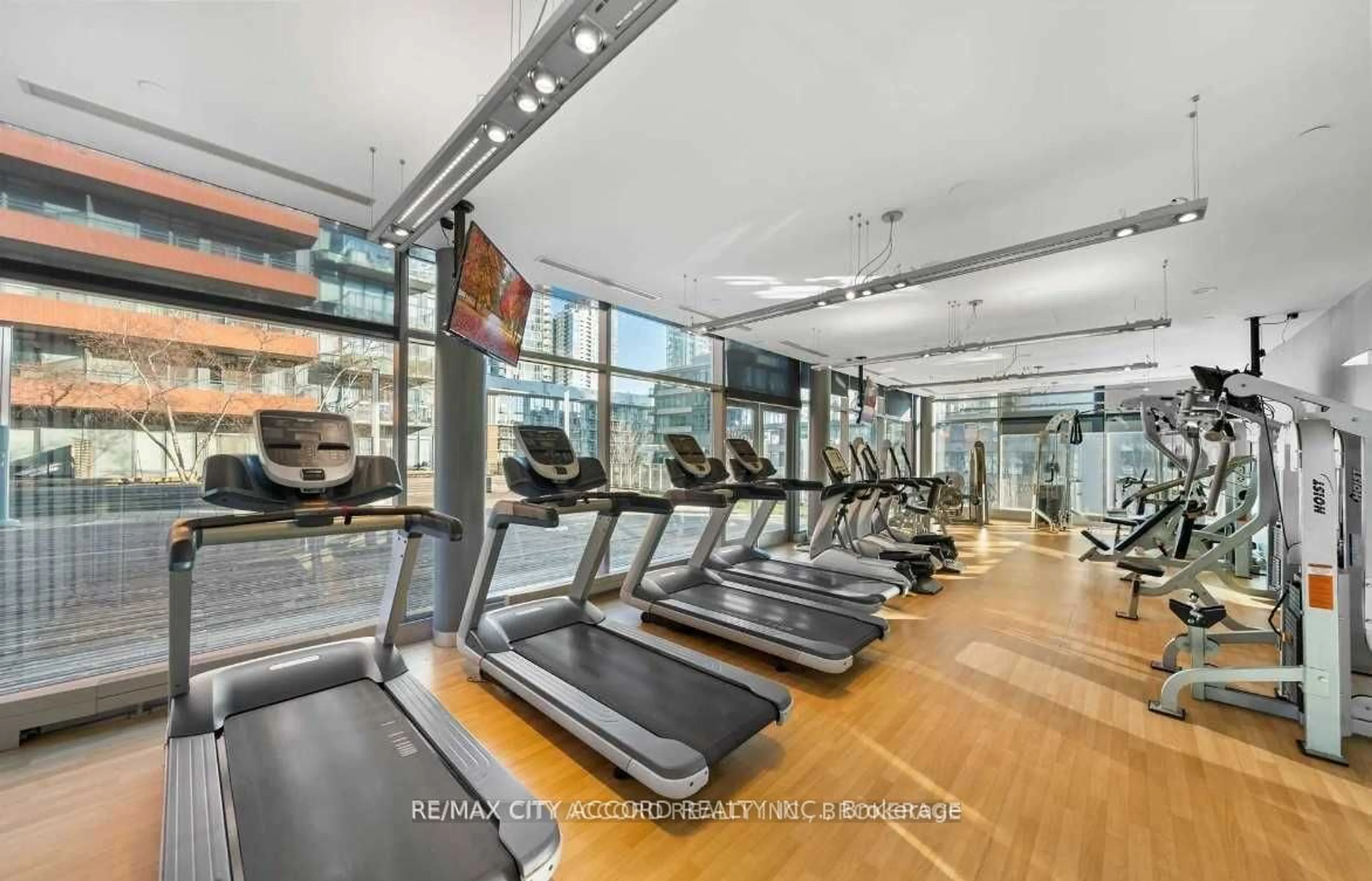 Gym or fitness room for 25 Telegram Mews #203, Toronto Ontario M5V 3Z1