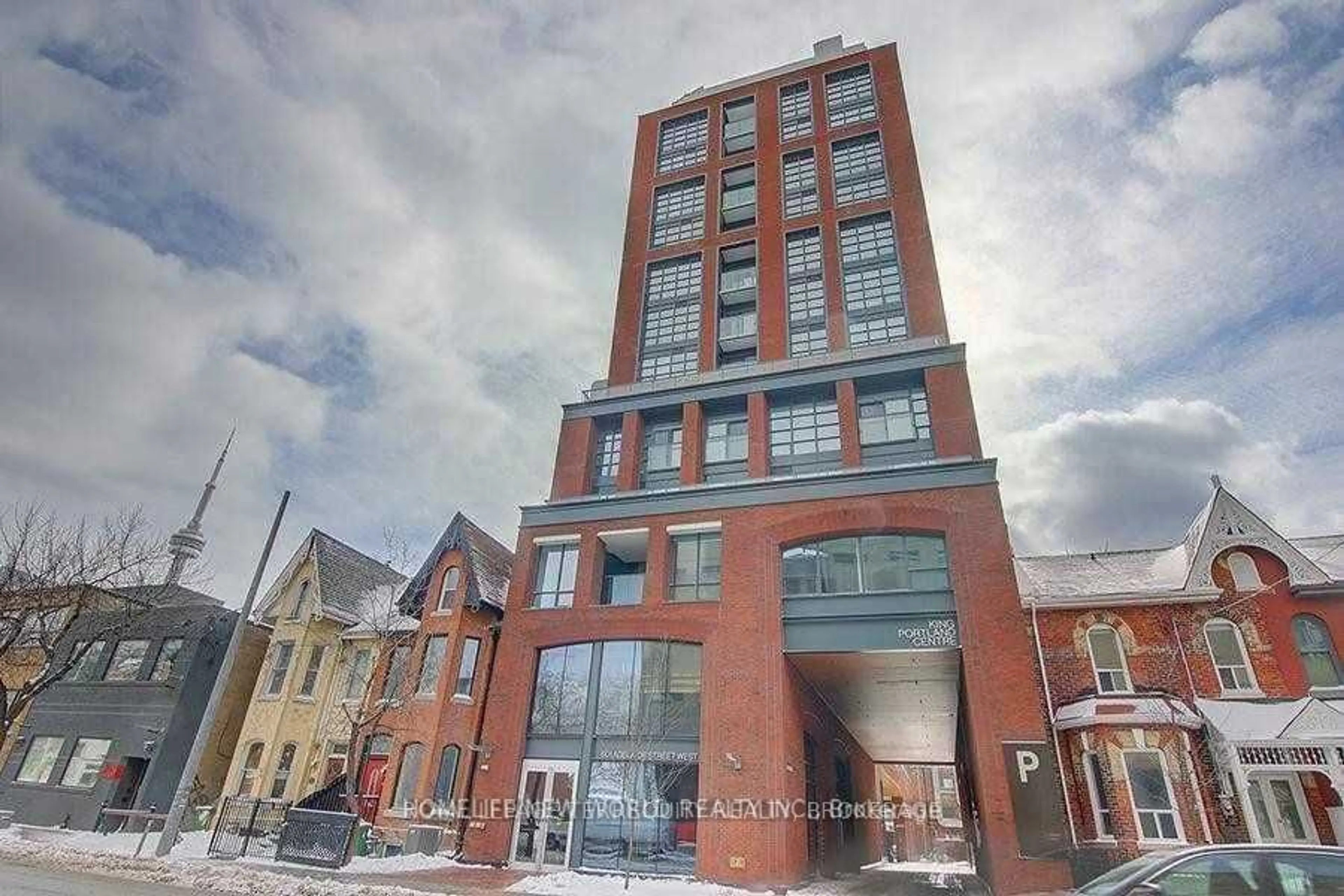 A pic from exterior of the house or condo for 501 Adelaide St #311, Toronto Ontario M5V 1T4