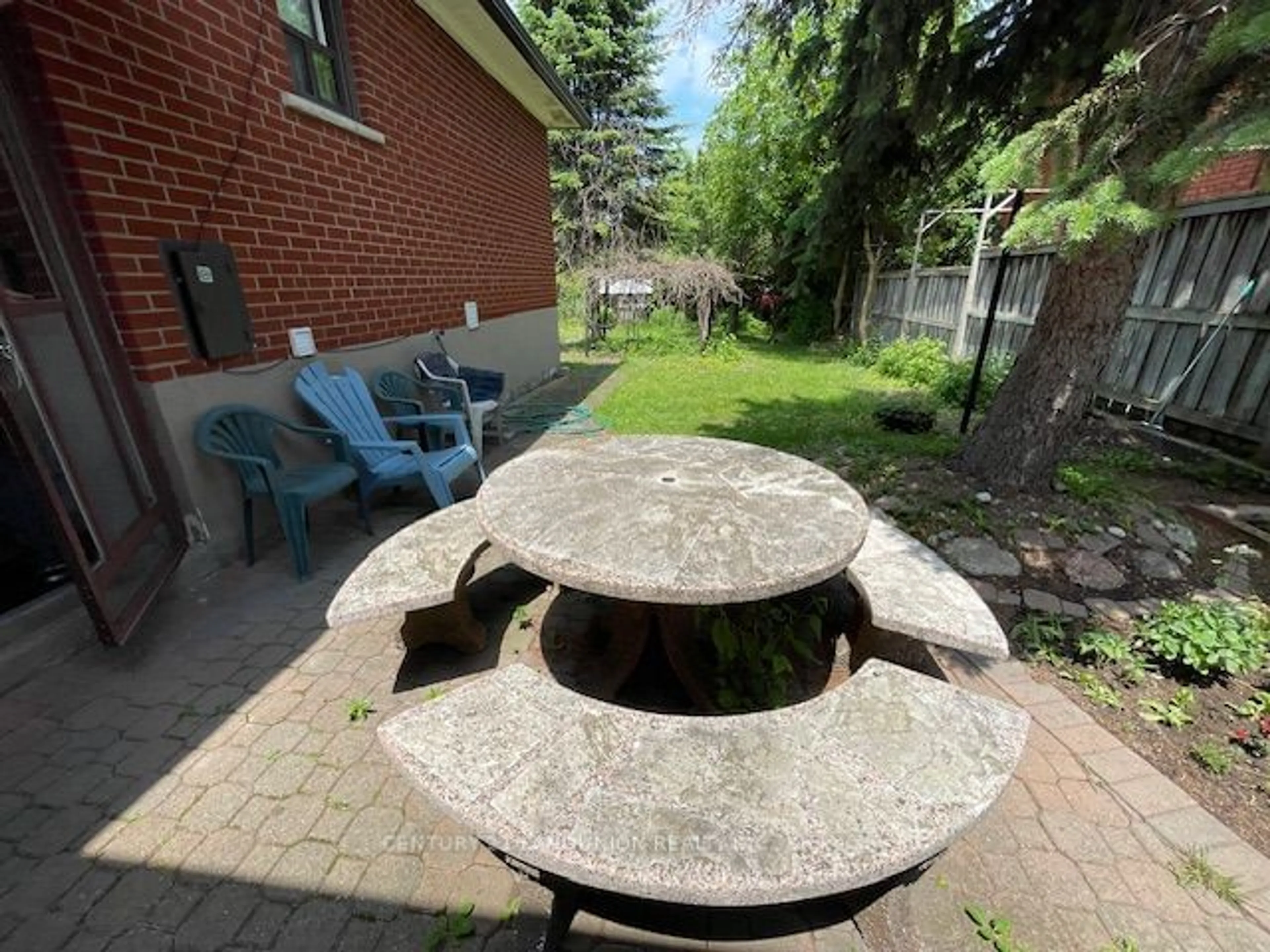 Patio for 256 Drewry Ave, Toronto Ontario M2M 1E5