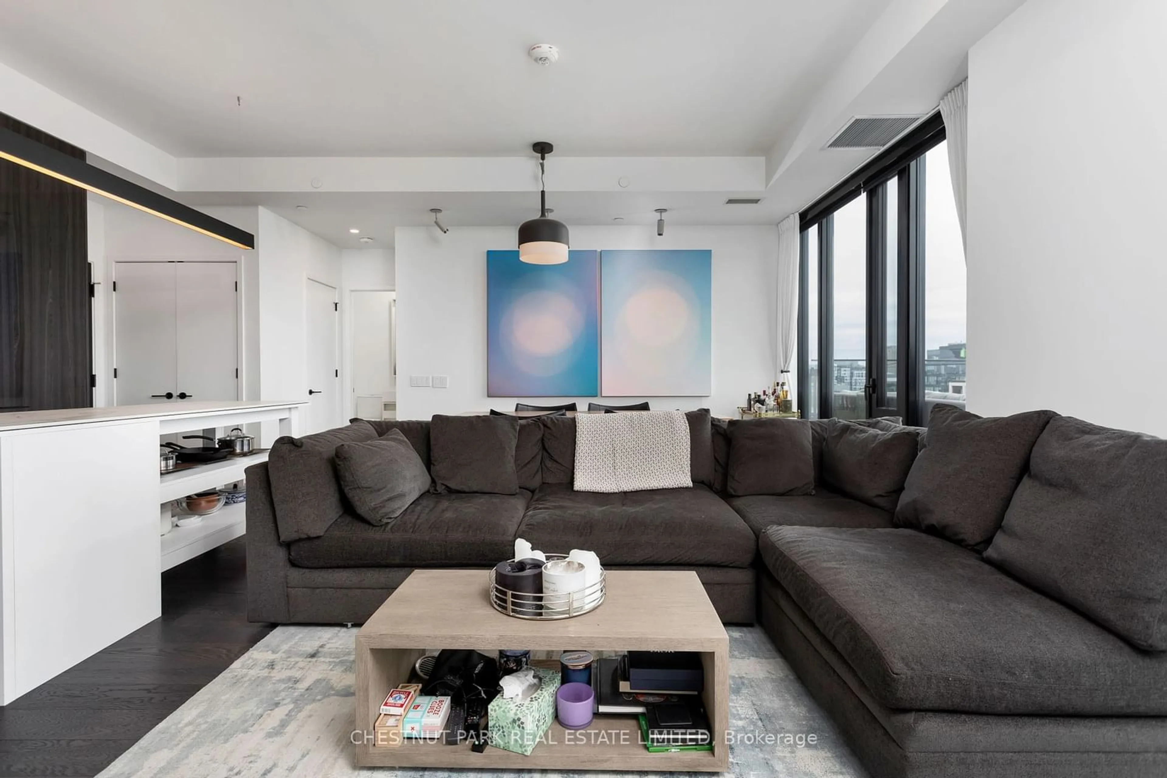 Living room for 505 Richmond St #1303, Toronto Ontario M5V 0P4