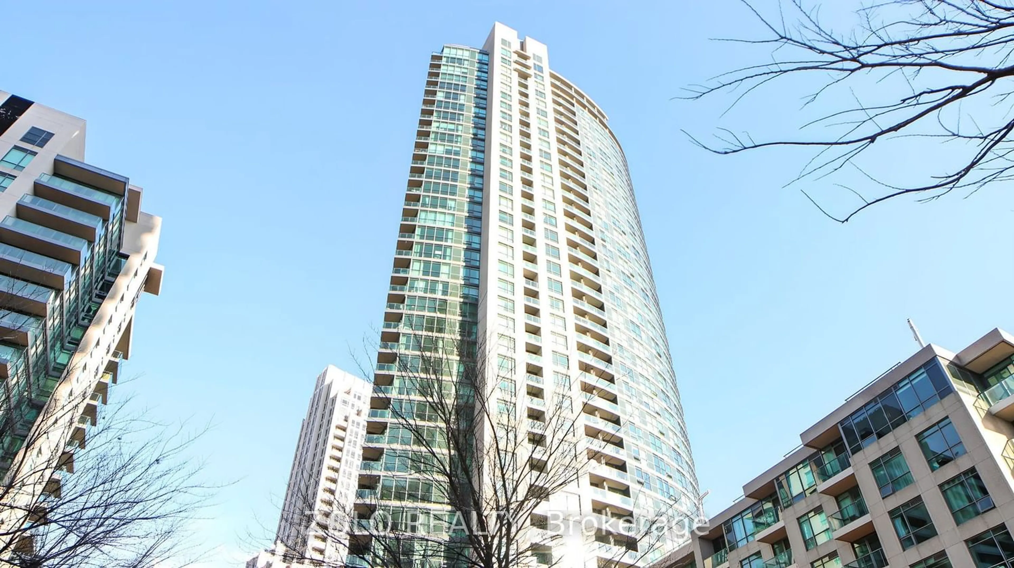 A pic from exterior of the house or condo for 215 Fort York Blvd #1301, Toronto Ontario M5V 4A2