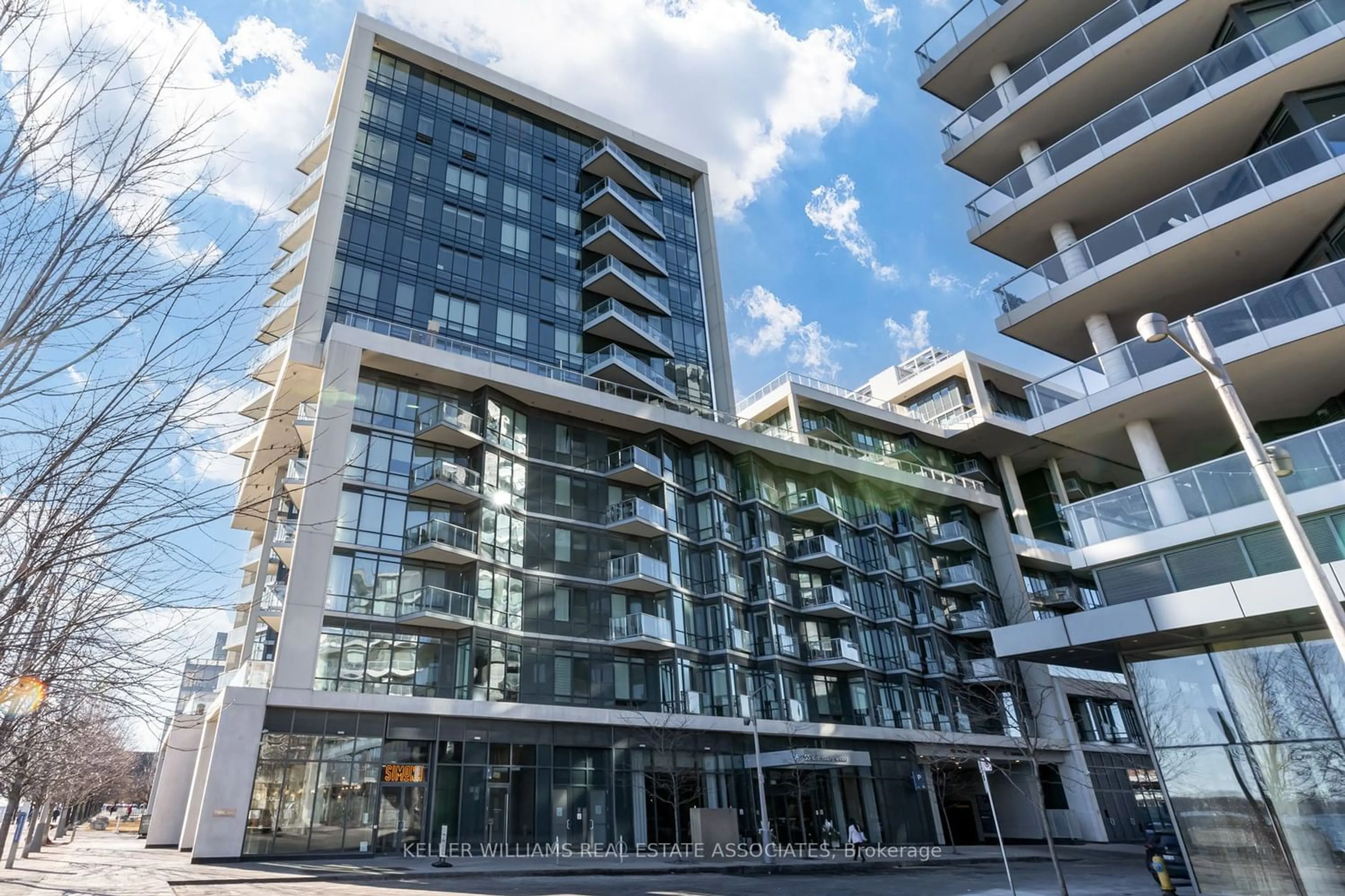 A pic from exterior of the house or condo for 55 Merchants Wharf #620, Toronto Ontario M5A 0P2