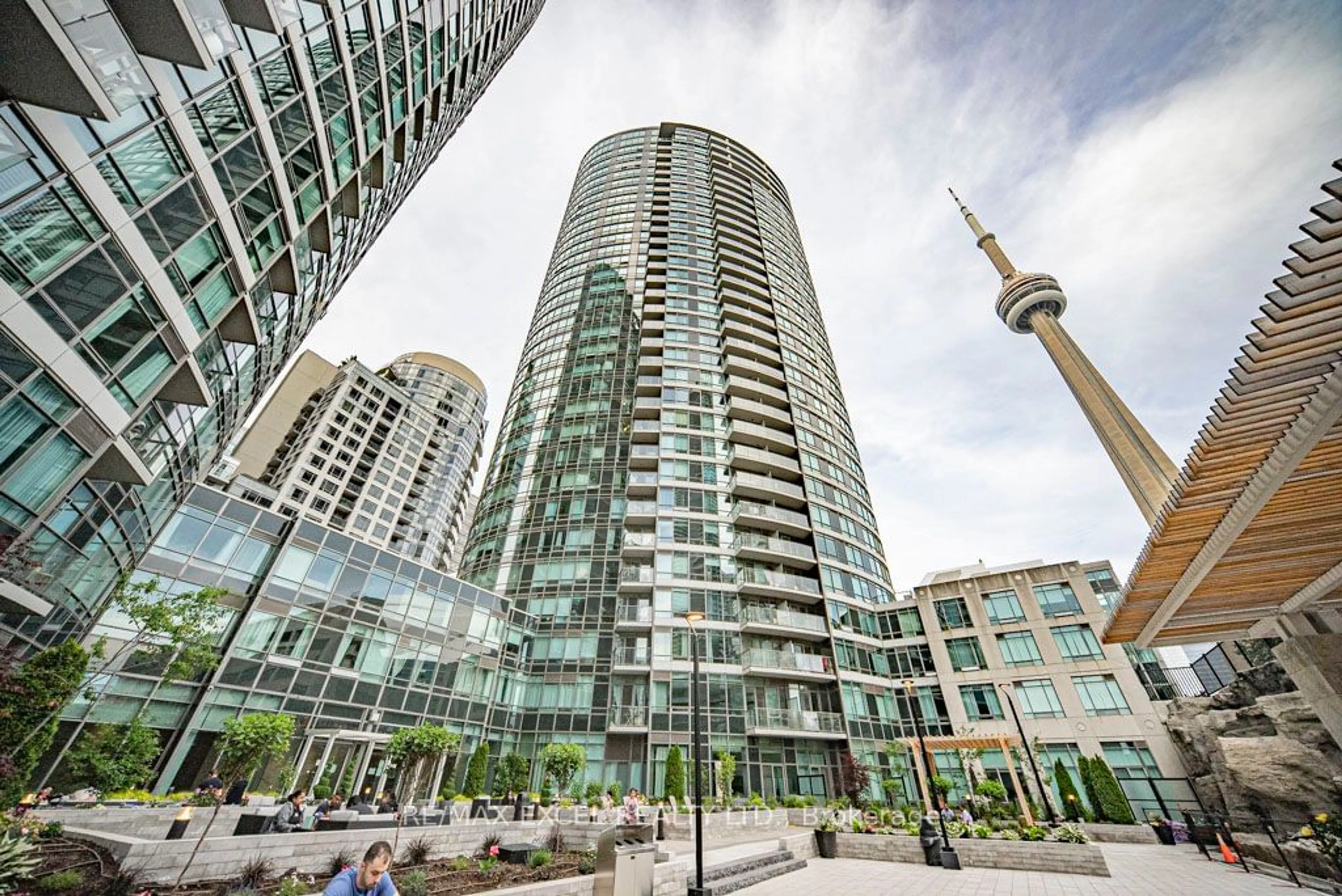 A pic from exterior of the house or condo for 361 Front St #ph3709, Toronto Ontario M5V 3R5