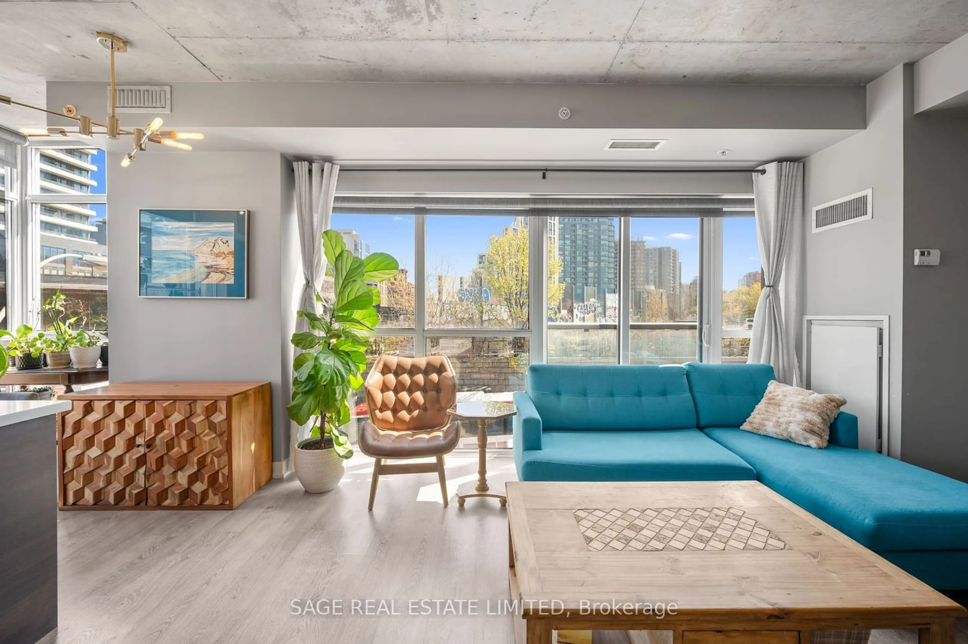 Living room for 1205 Queen St #209, Toronto Ontario M6K 0B9