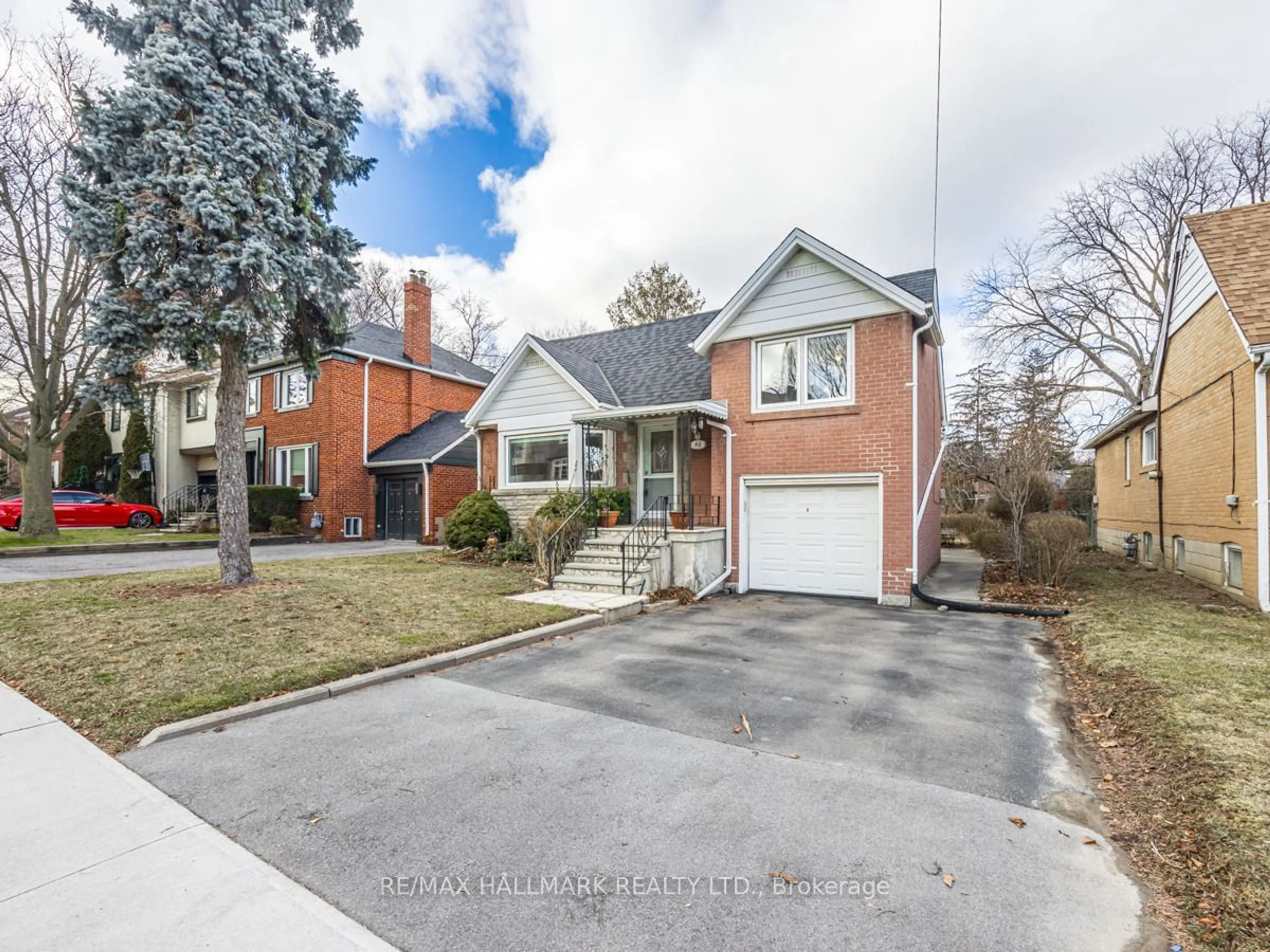 Frontside or backside of a home for 46 Dunblaine Ave, Toronto Ontario M5M 2R9