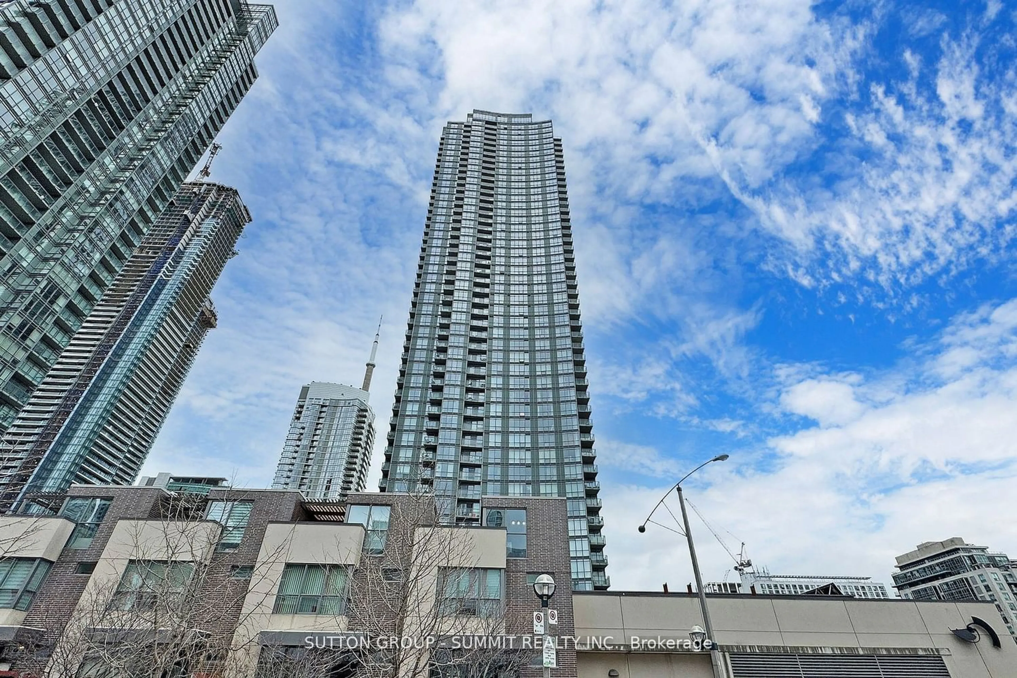 A pic from exterior of the house or condo for 11 BRUNEL Crt #1008, Toronto Ontario M5V 3Y3