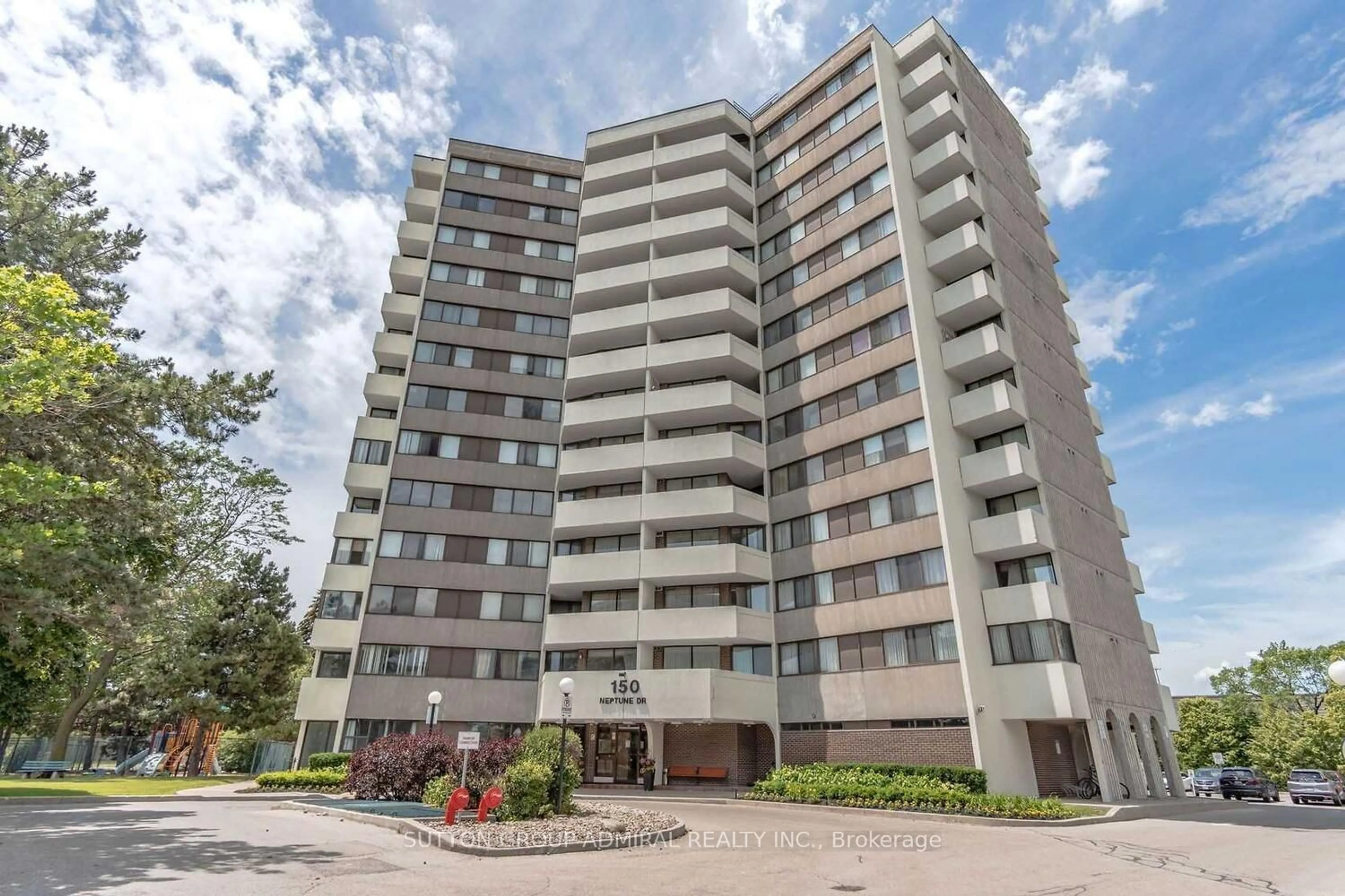 A pic from exterior of the house or condo for 150 Neptune Dr #PH05, Toronto Ontario M6A 2Y9