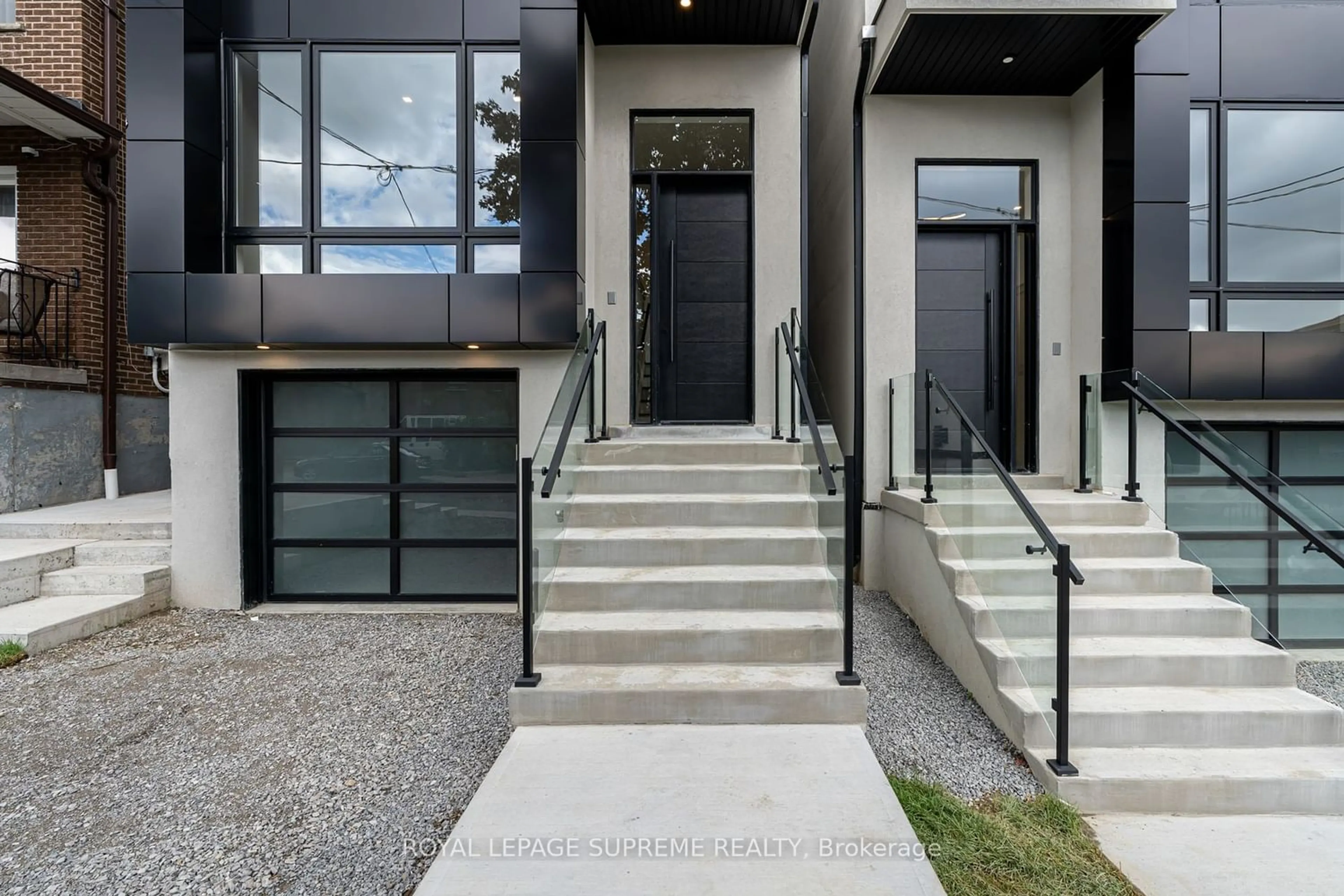 Indoor entryway for 62 Earlsdale Ave, Toronto Ontario M6C 1L3