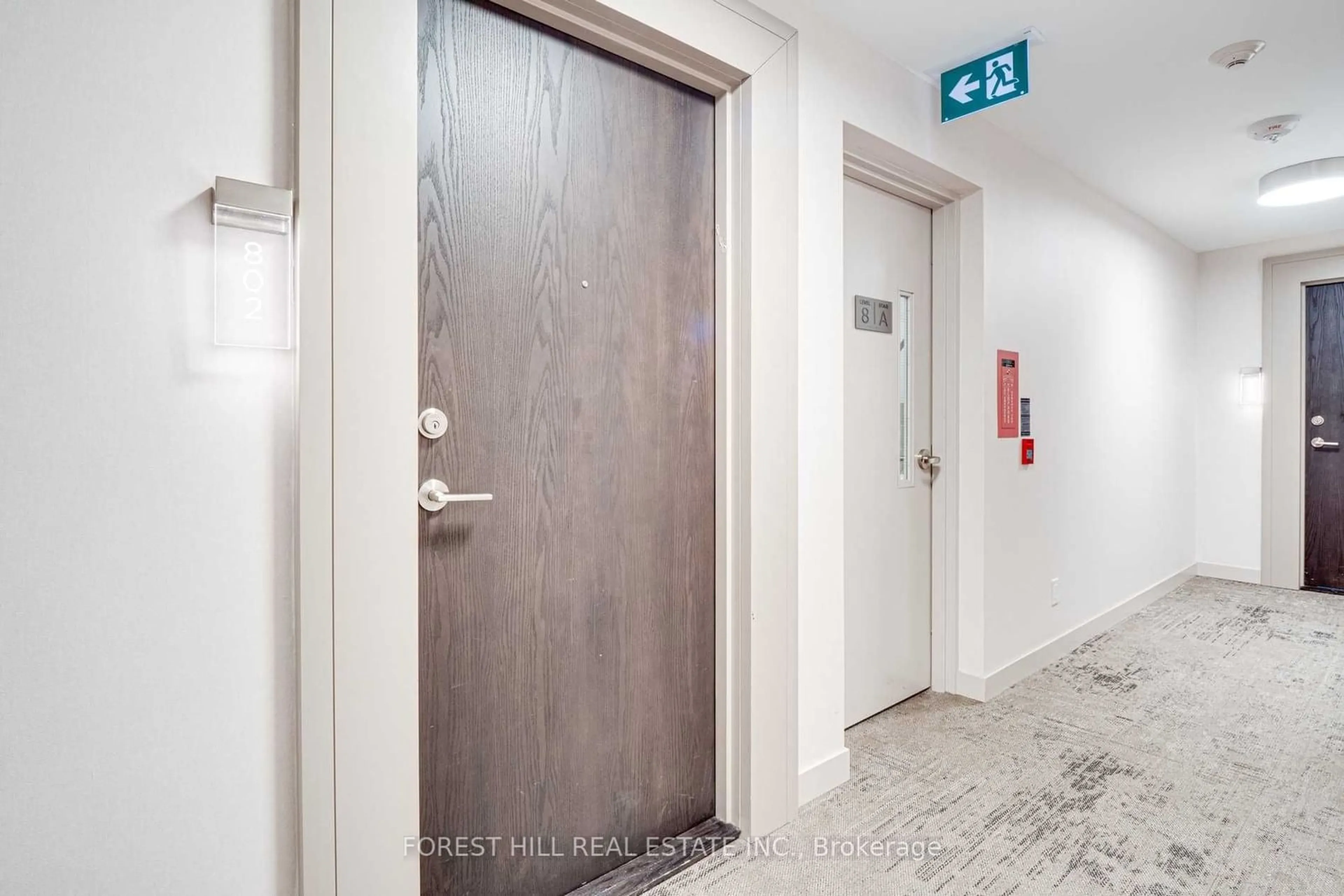 Indoor foyer for 200 Sackville St #802, Toronto Ontario M5A 0B9