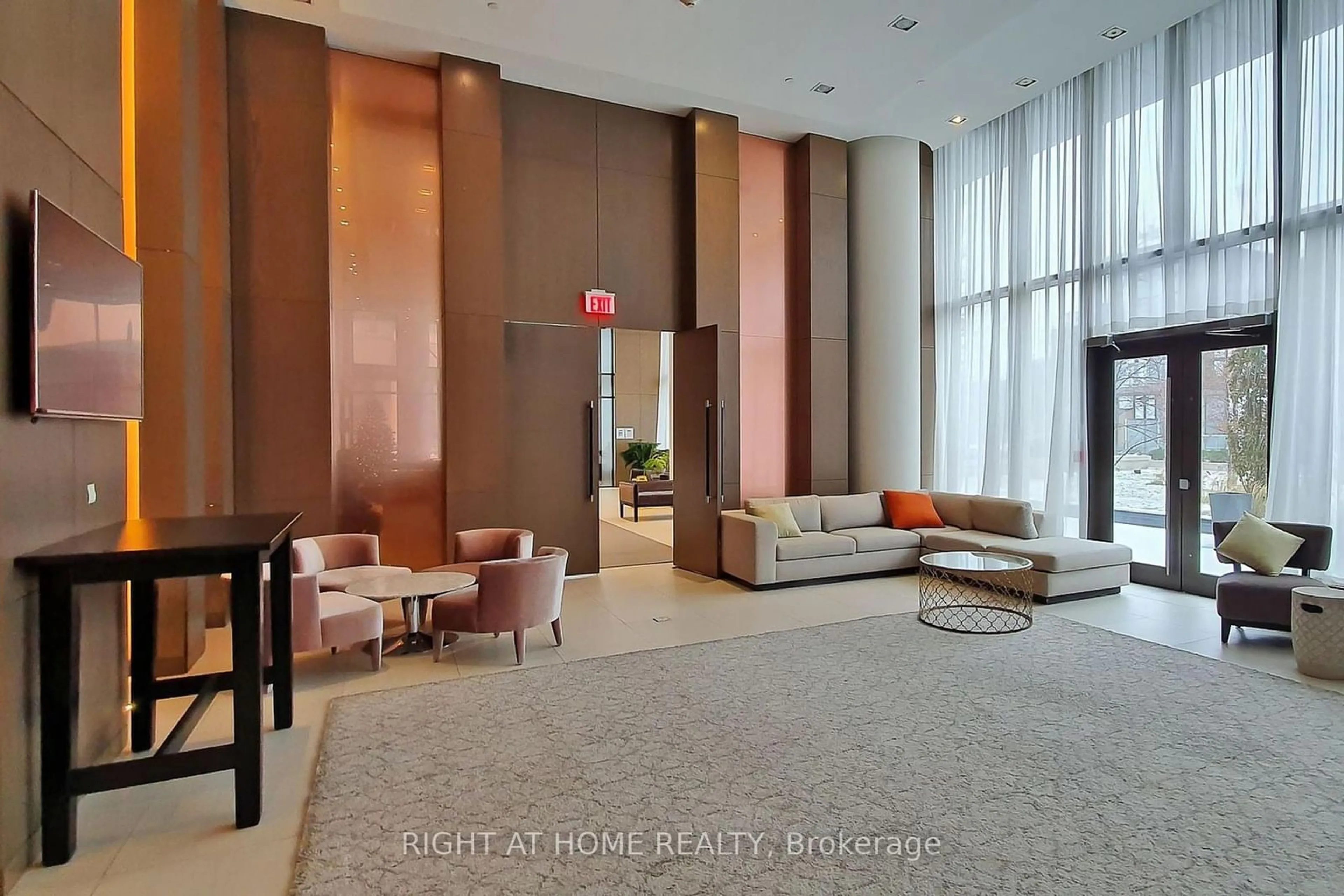 Indoor lobby for 121 MCMAHON Dr #2917, Toronto Ontario M2K 2X9