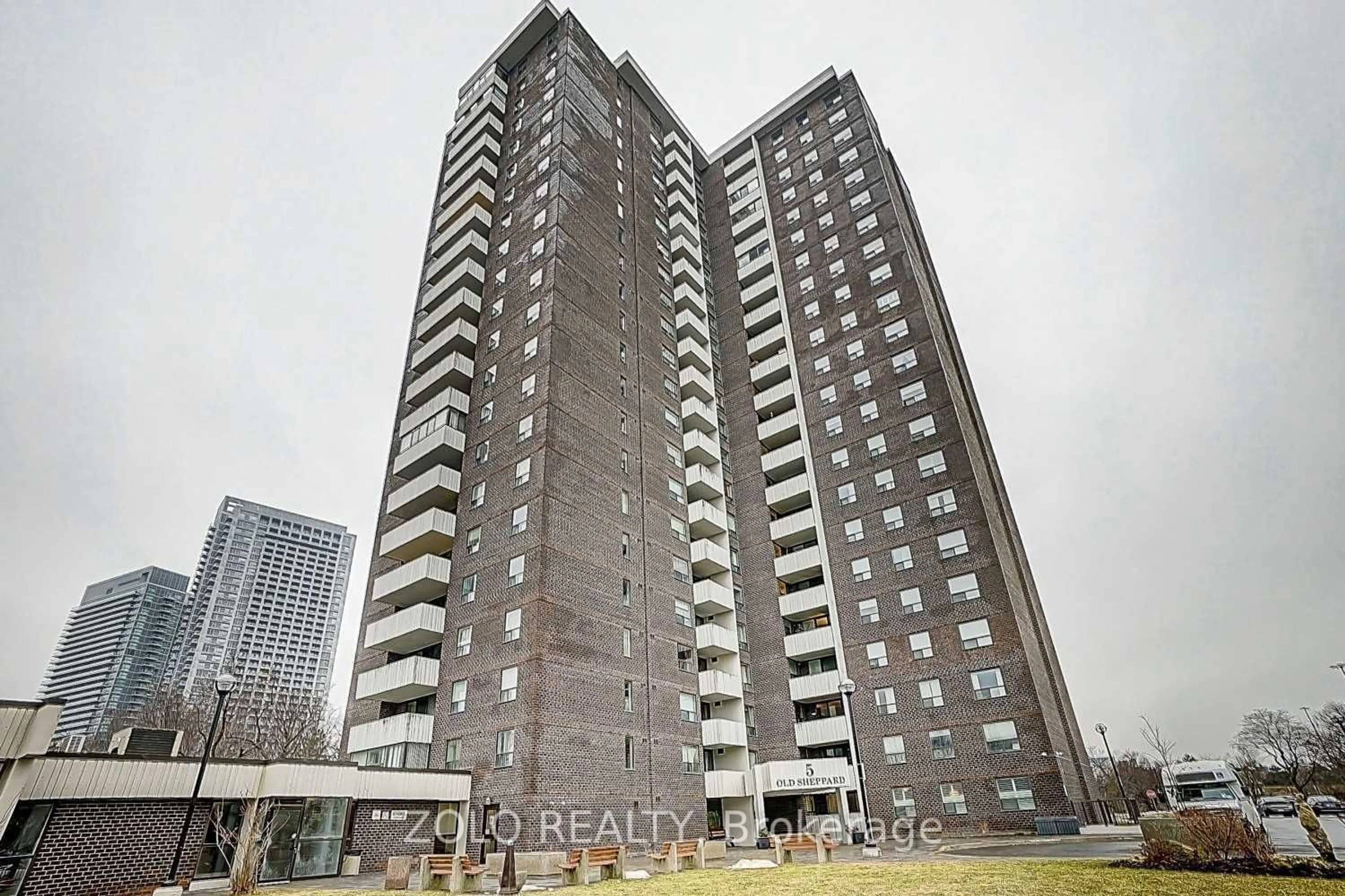 A pic from exterior of the house or condo for 5 Old Sheppard Ave #910, Toronto Ontario M2J 4K3