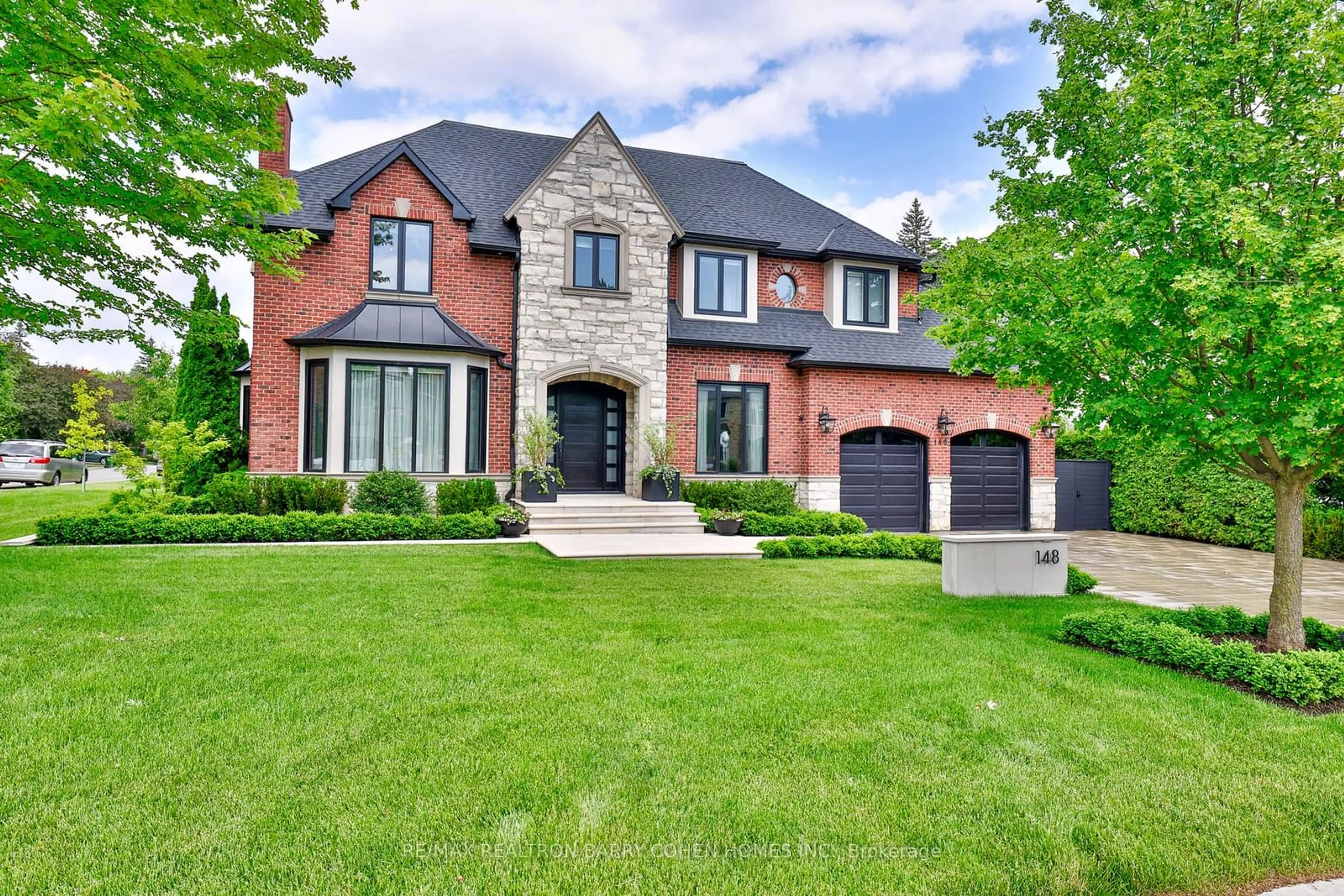 Home with brick exterior material for 148 Highland Cres, Toronto Ontario M2L 1H3