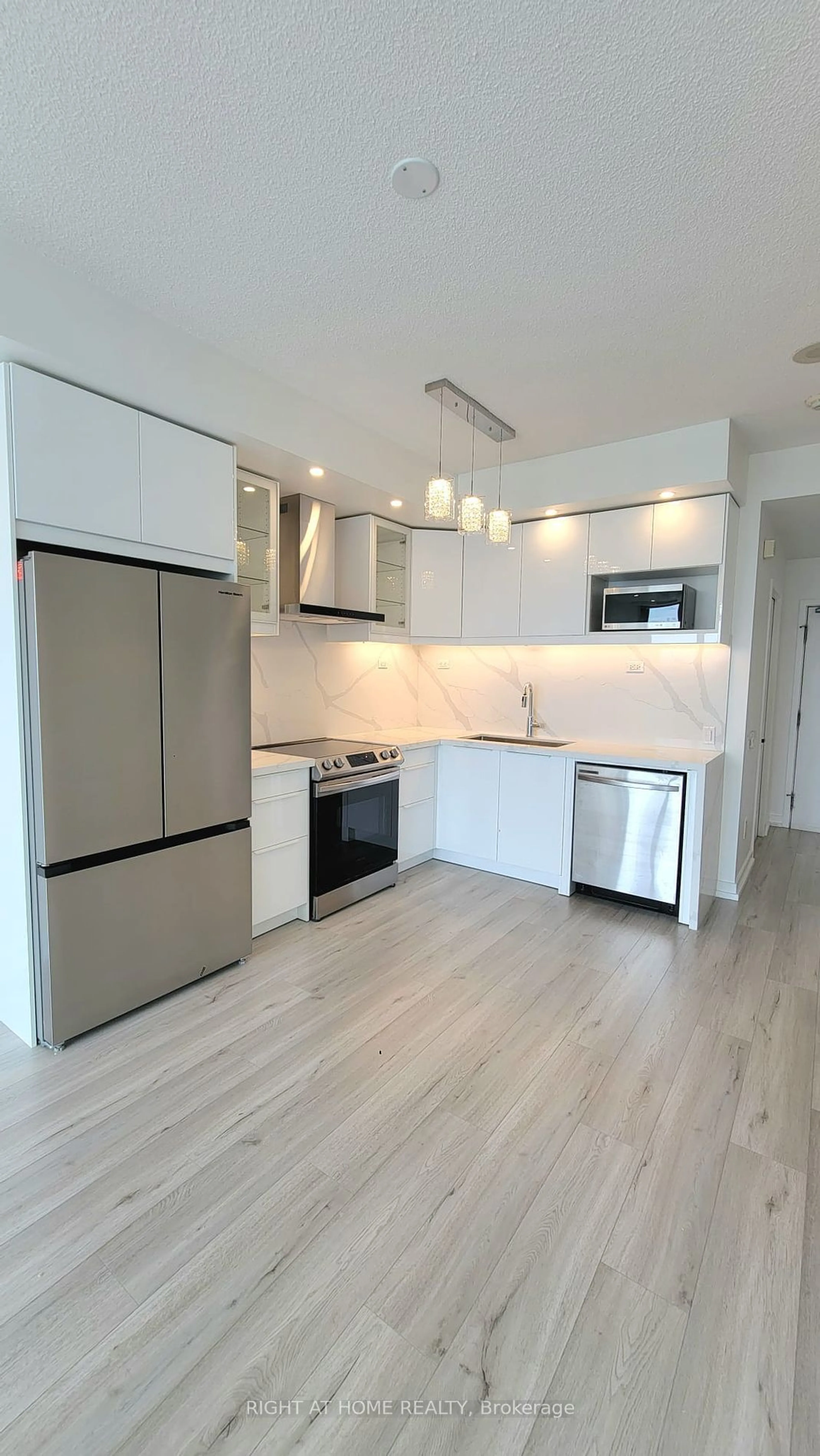 Kitchen for 121 Mcmahon Dr #2912, Toronto Ontario M2K 0C1