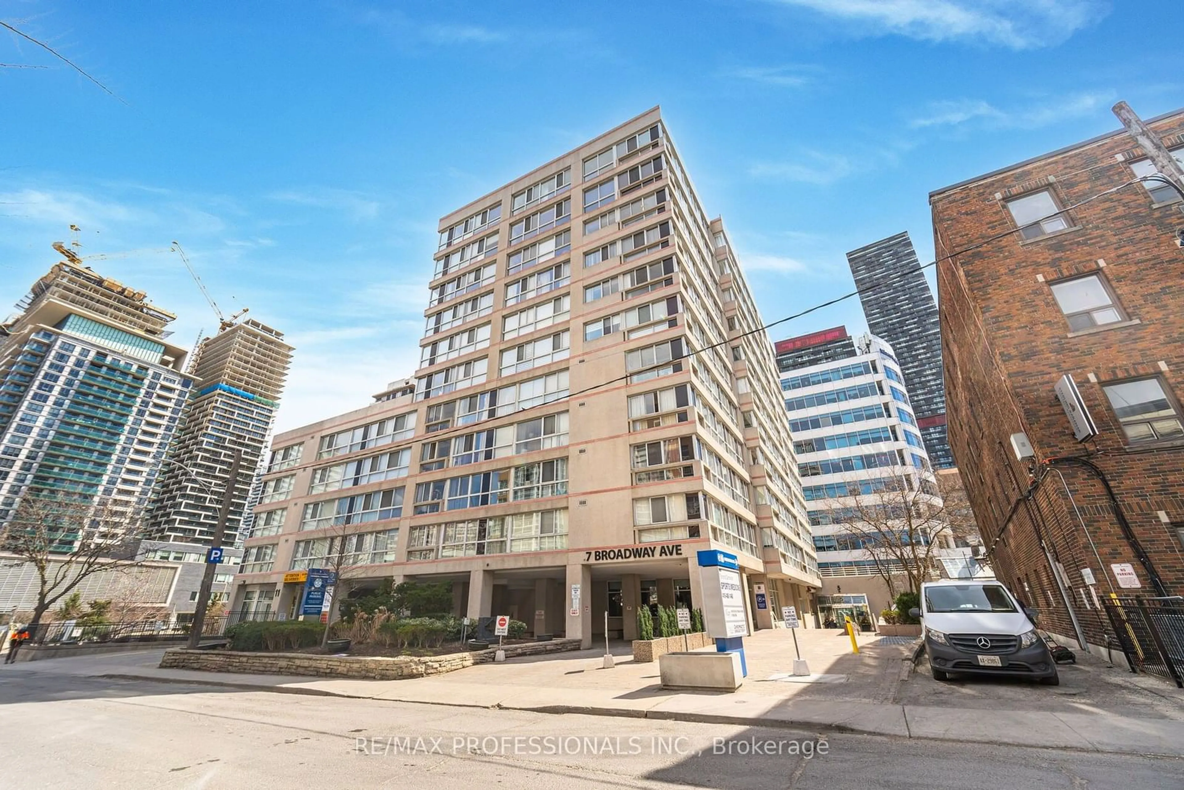 A pic from exterior of the house or condo for 7 Broadway Ave #301, Toronto Ontario M4P 3C5