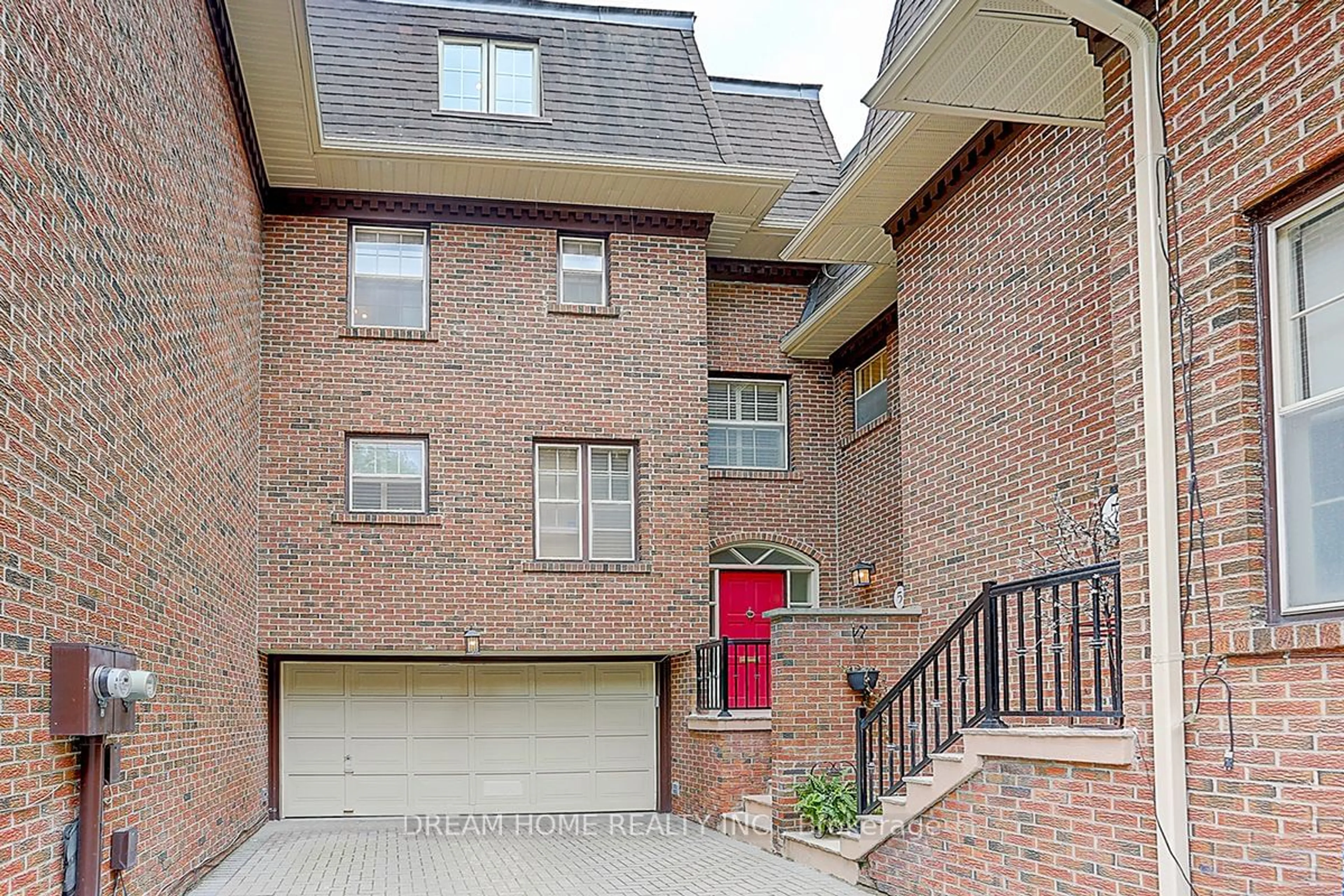 A pic from exterior of the house or condo for 5 Scotch Elmway Ave, Toronto Ontario M4N 3N4