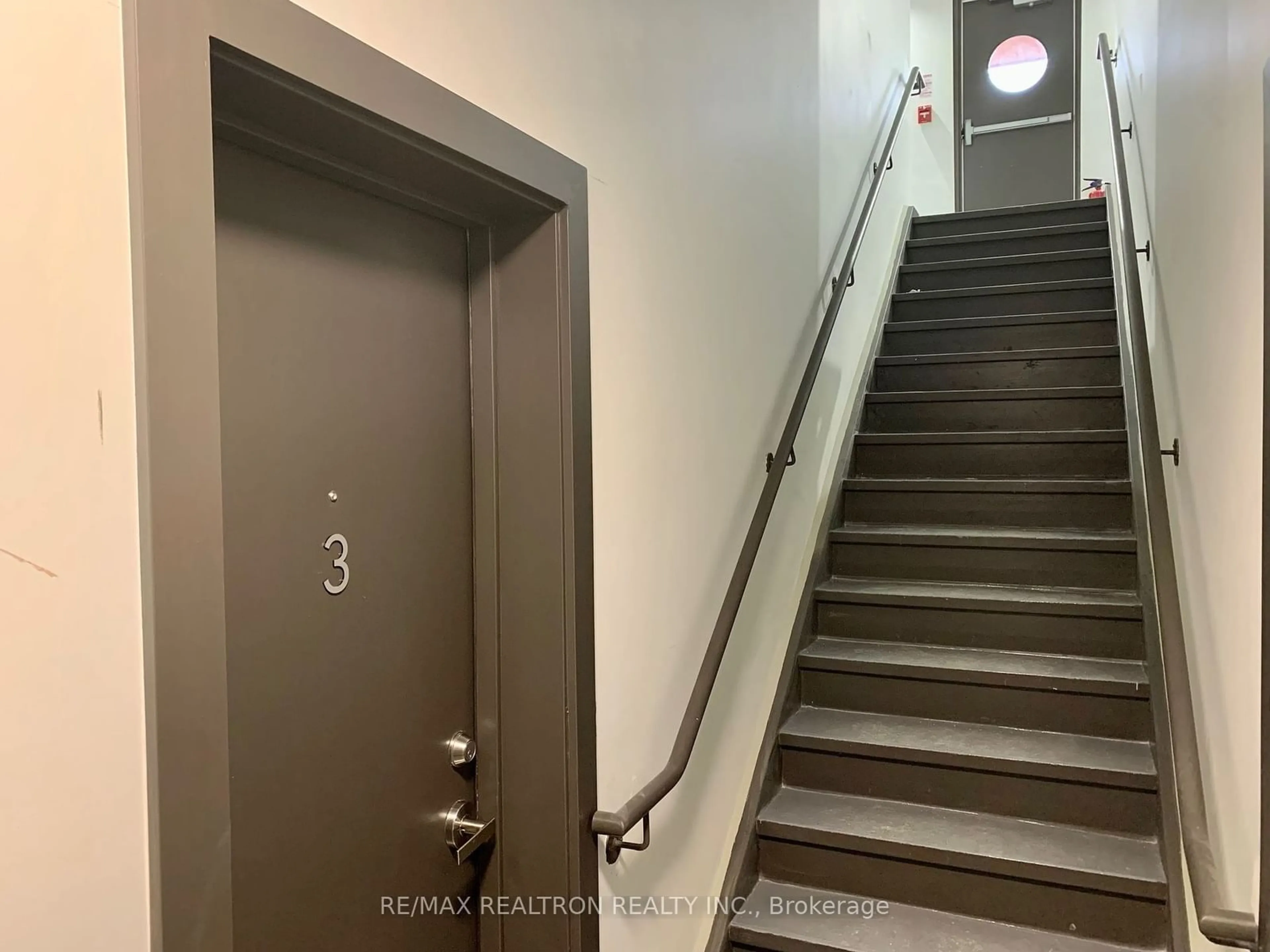 Stairs for 14 Marquette Ave #3, Toronto Ontario M6A 0E1