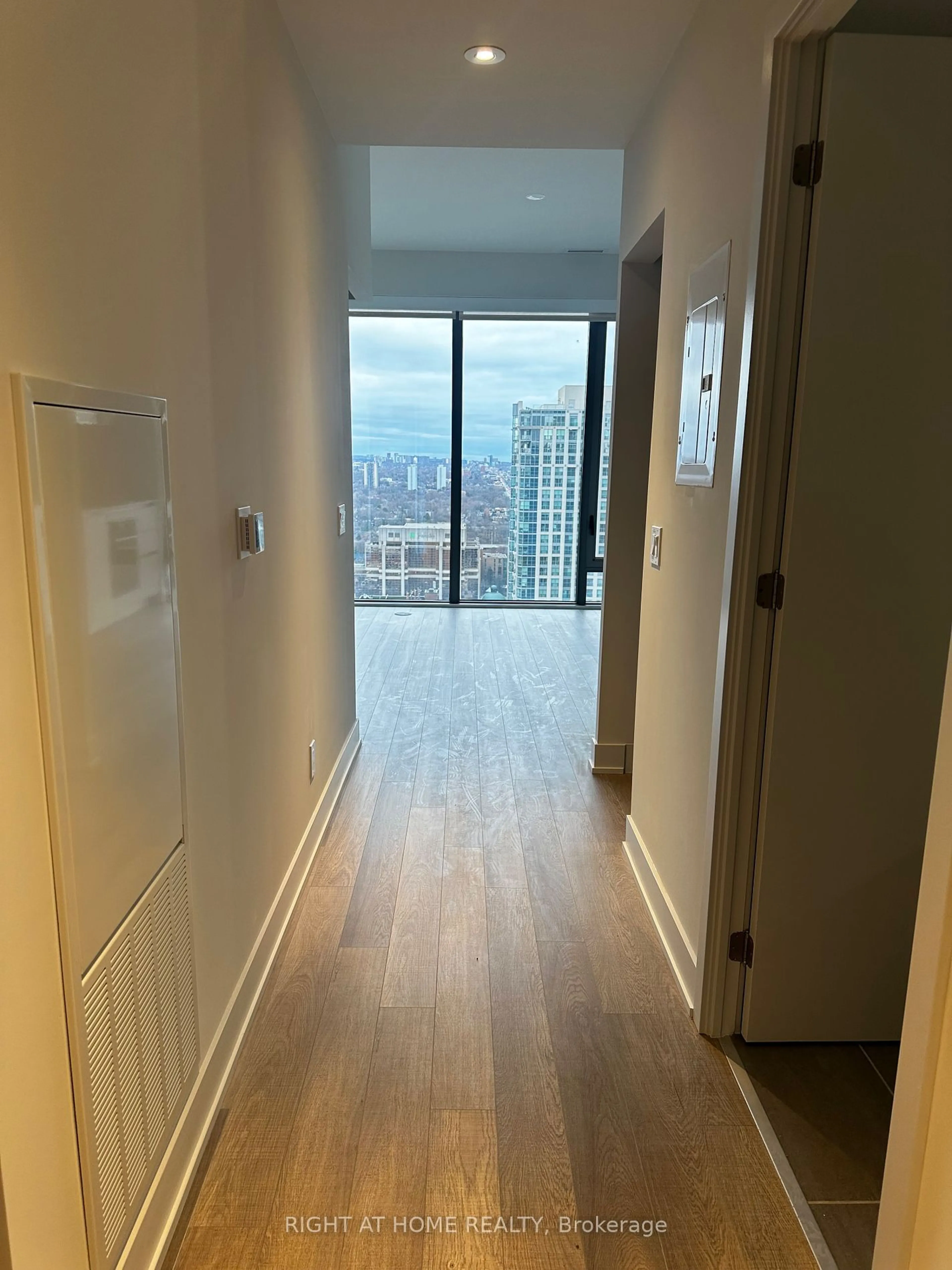 Indoor foyer for 8 Cumberland St #2707, Toronto Ontario M4W 0B6