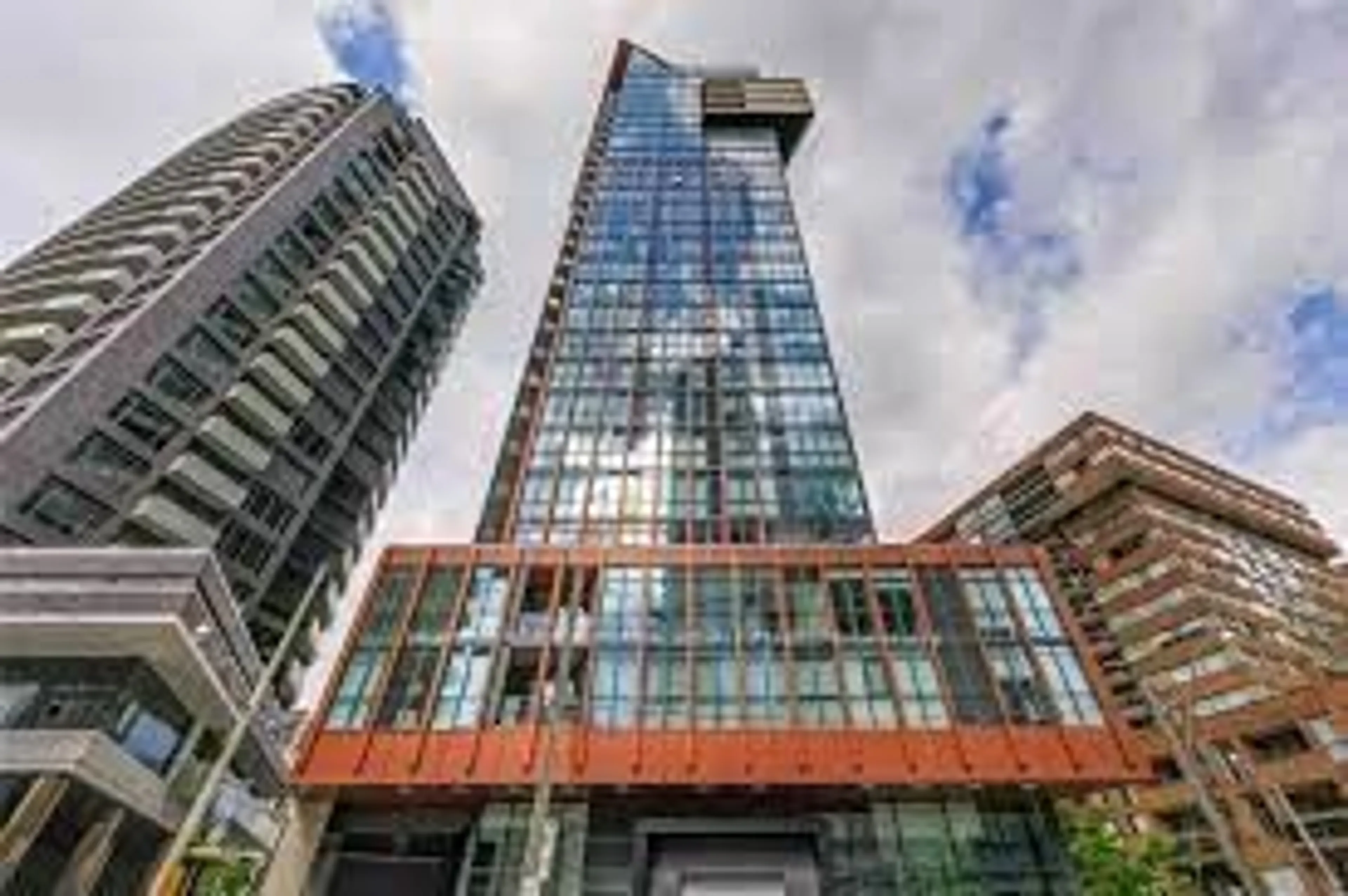 A pic from exterior of the house or condo for 32 DAVENPORT Rd #1006, Toronto Ontario M5R 0B5