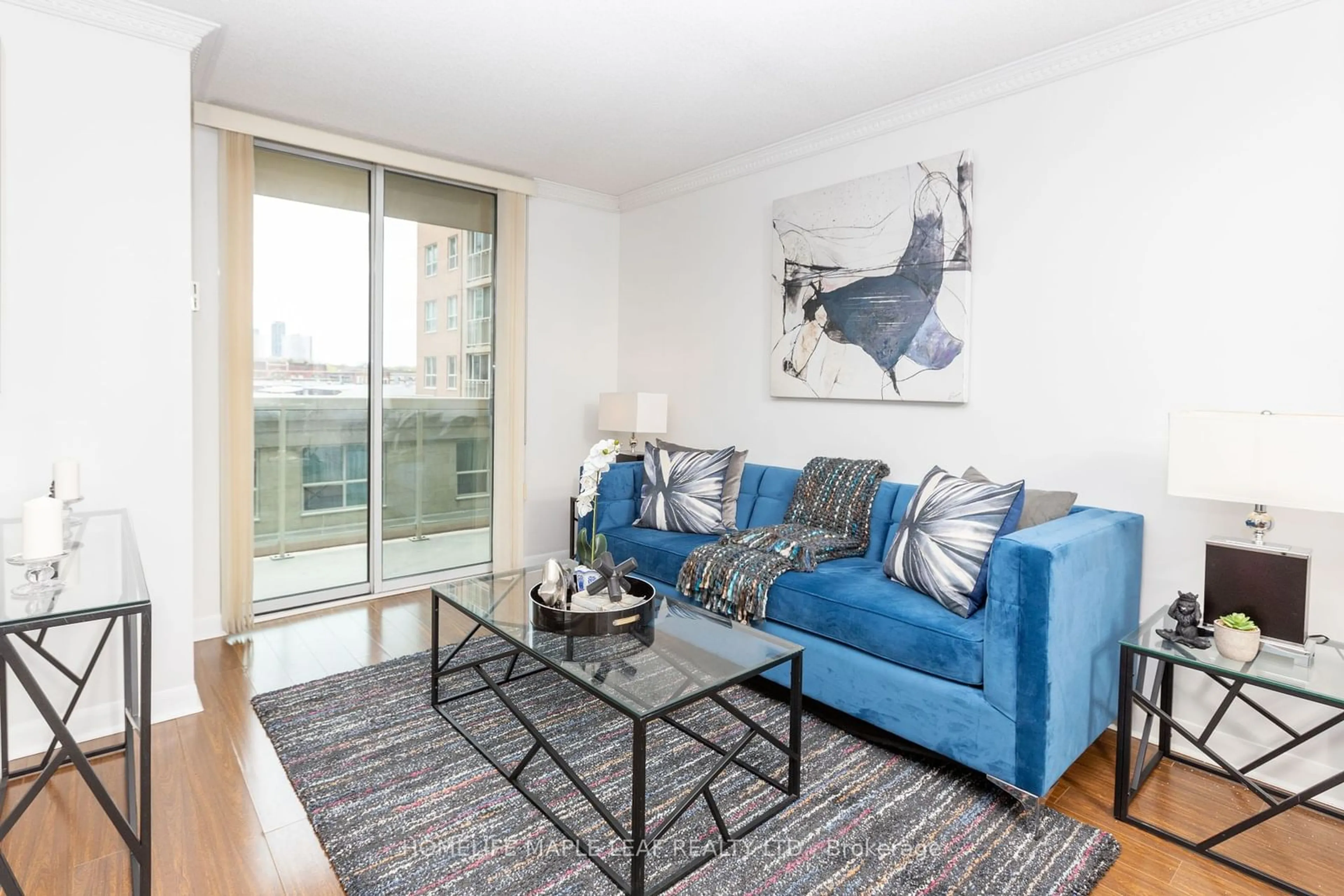 Living room for 323 Richmond St #407, Toronto Ontario M5A 4R3