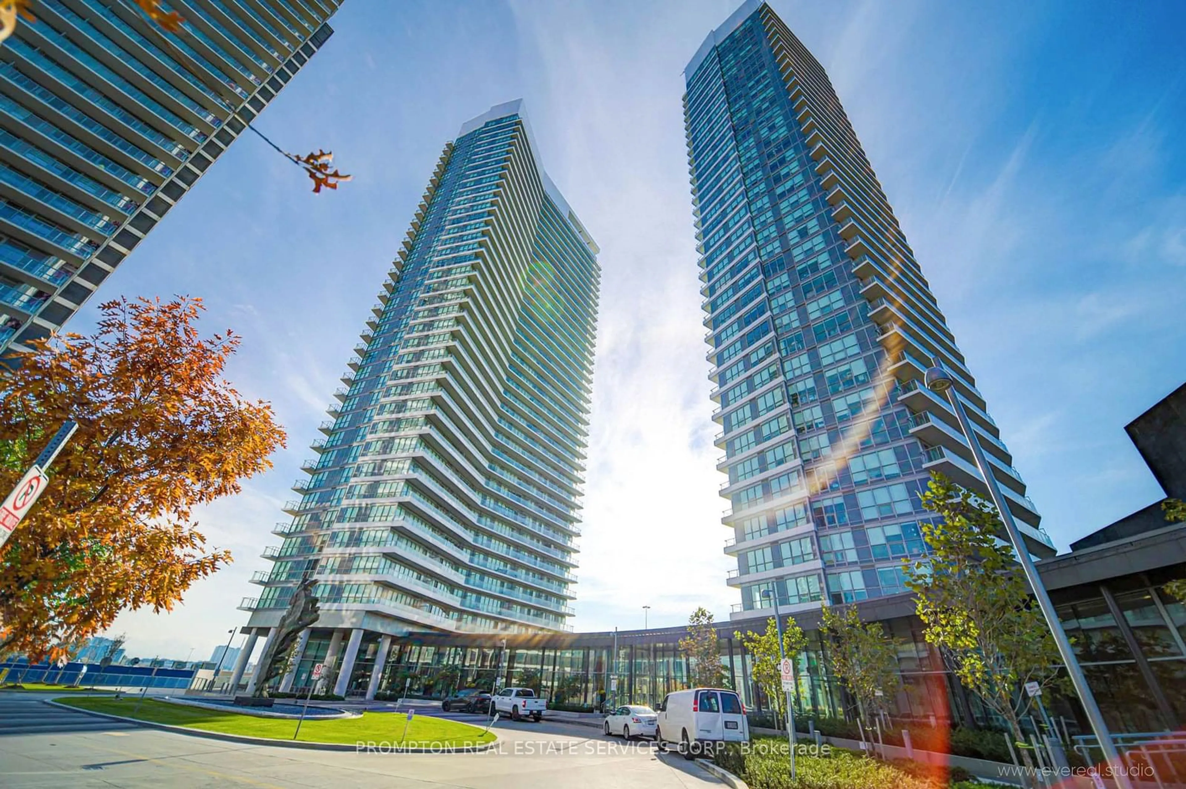 A pic from exterior of the house or condo for 117 Mcmahon Dr #2102, Toronto Ontario M2K 0E4