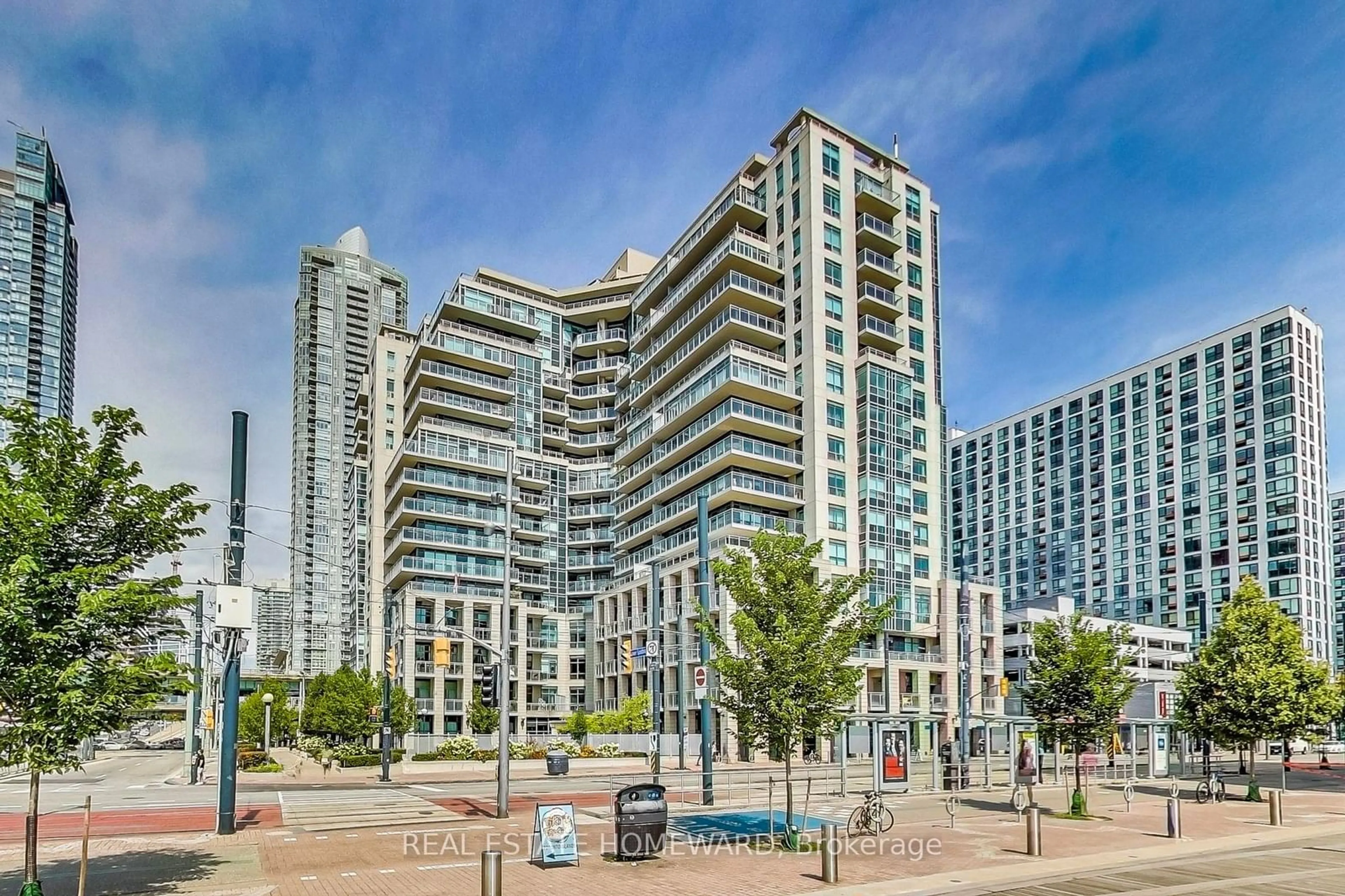 A pic from exterior of the house or condo for 410 Queens Quay #616, Toronto Ontario M5V 3T1